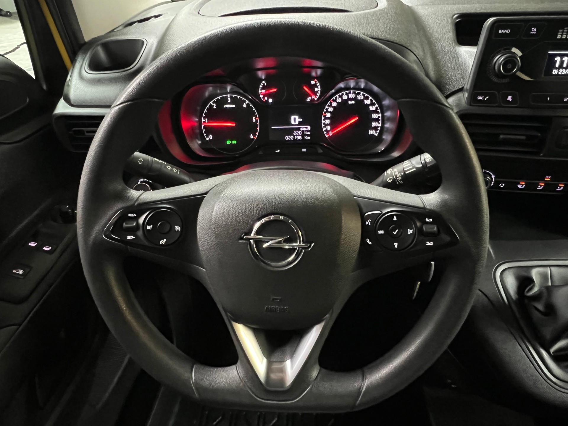 OPEL Combo 1.5 / 102Ps / Nutzlast 831 kg-showroom-element-3