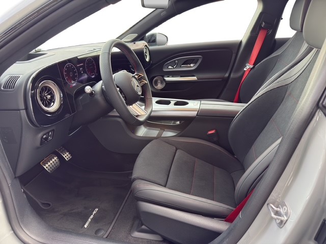 MERCEDES-BENZ CLA 220 8G-DCT 4Matic-image-5