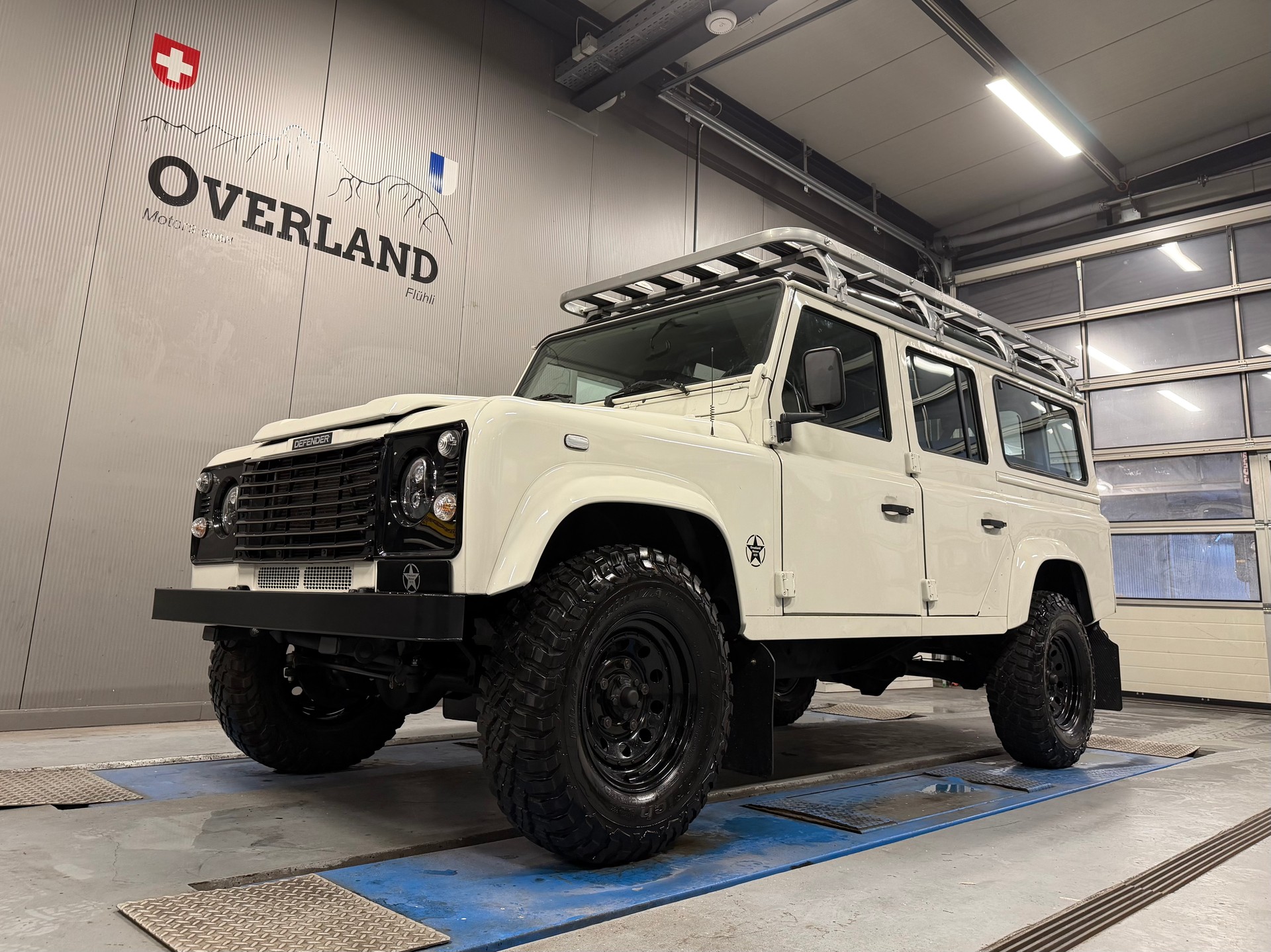 LAND ROVER Defender 110 SW 2.5 Td5-image-15