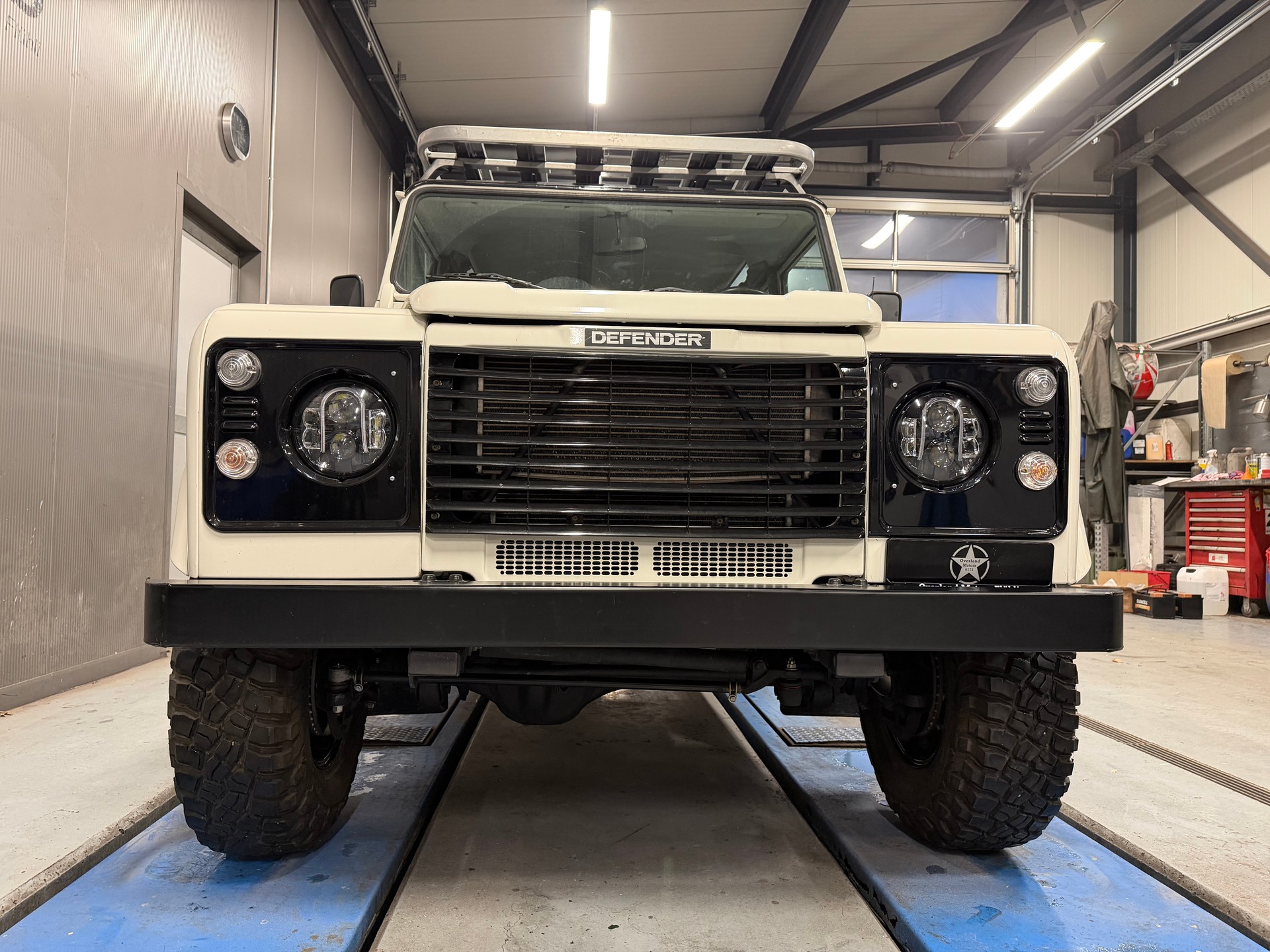 LAND ROVER Defender 110 SW 2.5 Td5-image-6