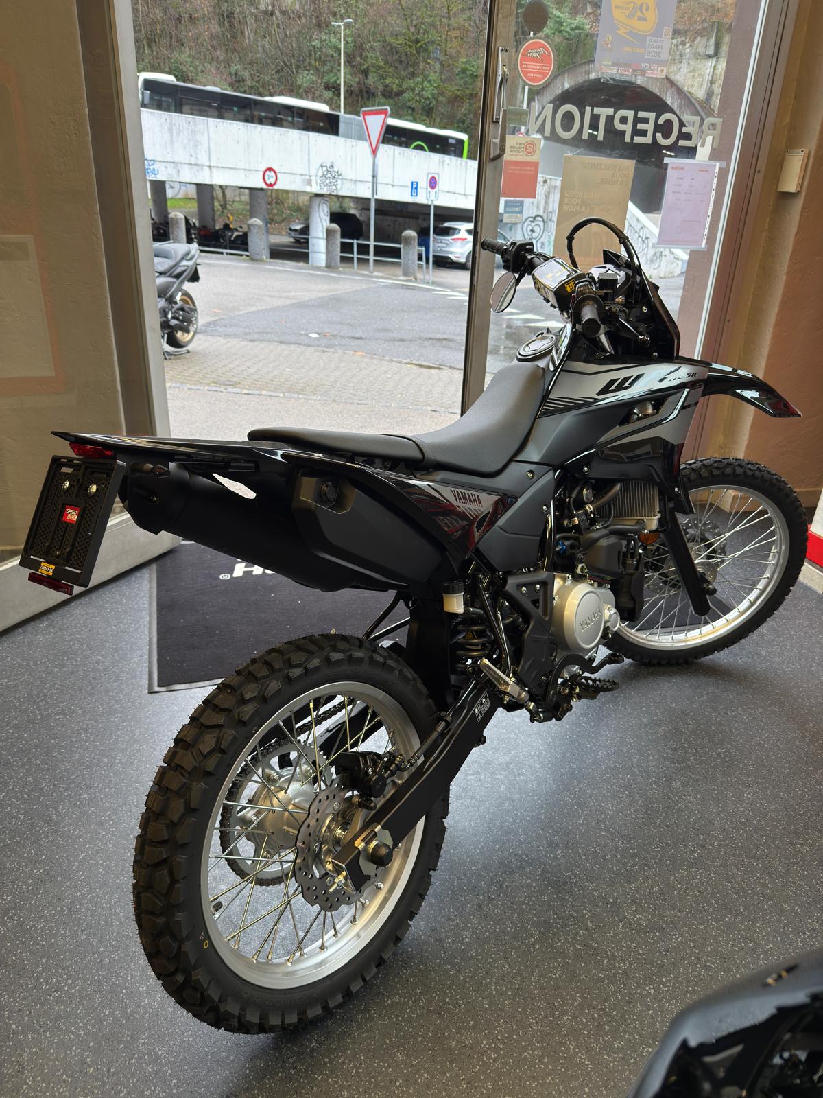 YAMAHA WR 125-image-3