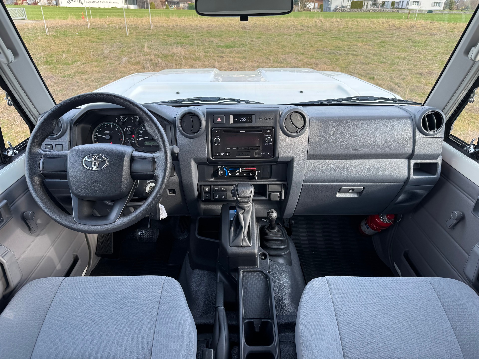 TOYOTA Land Cruiser GRJ78 4.0 V6-image-8