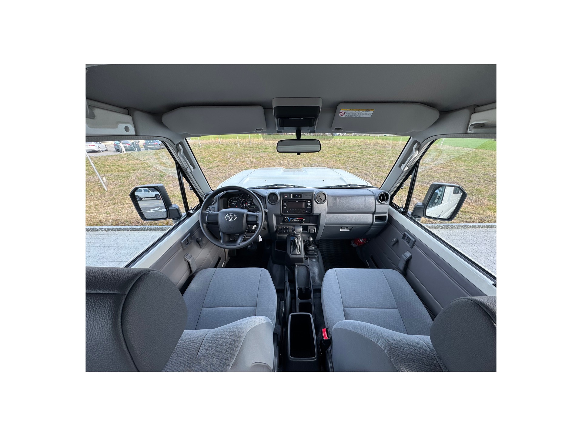 TOYOTA Land Cruiser GRJ78 4.0 V6-image-10