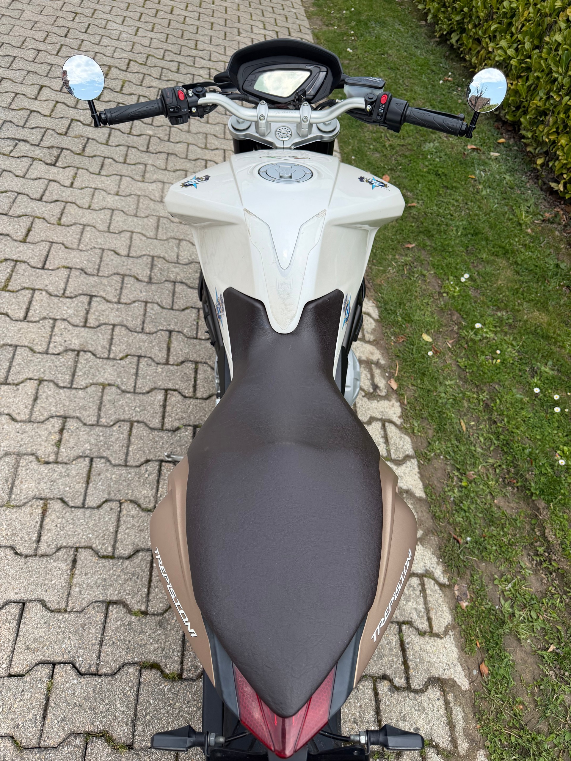 MV AGUSTA B3 Brutale 675 ABS-image-4