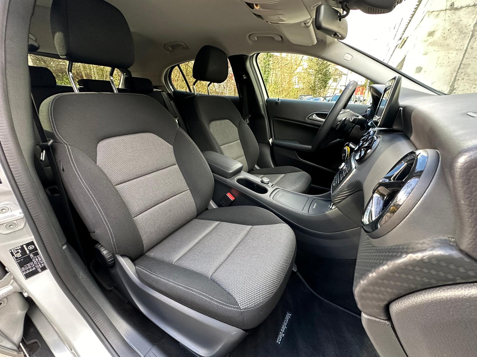 MERCEDES-BENZ GLA 200 CDI Swiss Star Edition 4Matic 7G-DCT-image-16