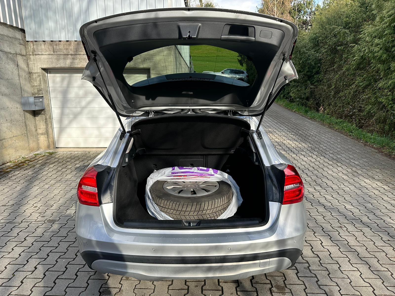 MERCEDES-BENZ GLA 200 CDI Swiss Star Edition 4Matic 7G-DCT-image-12