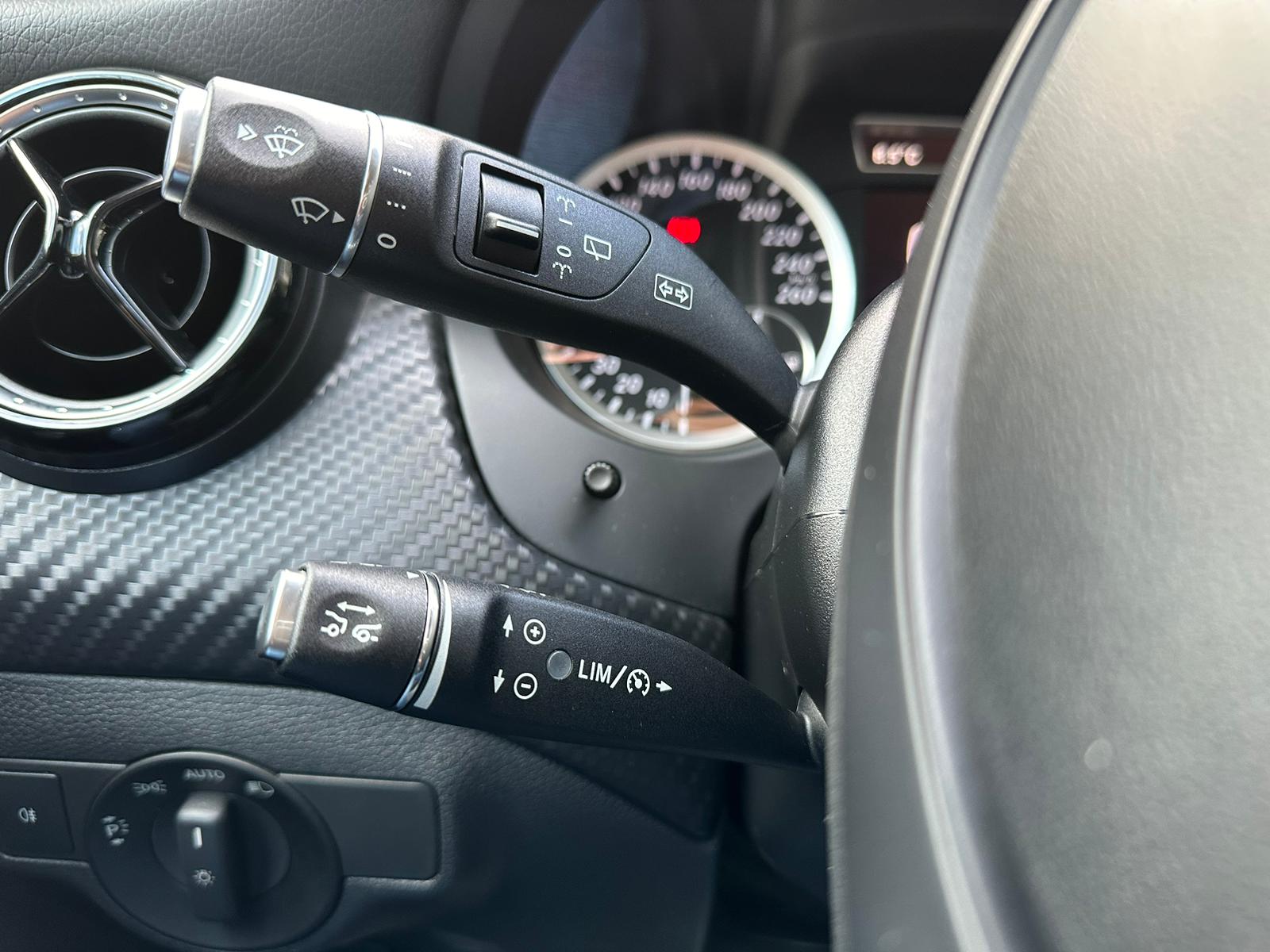 MERCEDES-BENZ GLA 200 CDI Swiss Star Edition 4Matic 7G-DCT-image-22