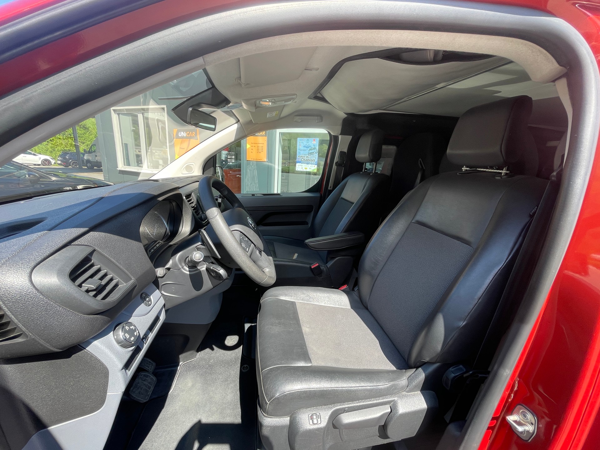 TOYOTA PROACE 2.0D FIRENZE Campervan L1-image-9