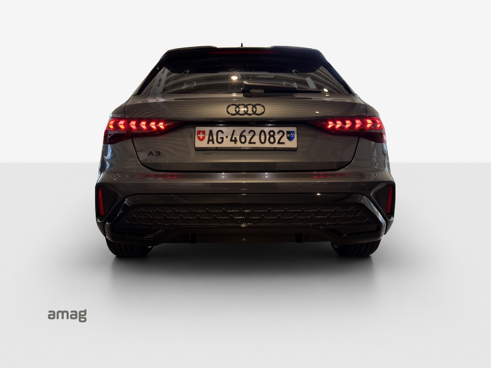 AUDI A3 Sportback TFSI e 200 kW S line Attraction S tronic-showroom-element-3