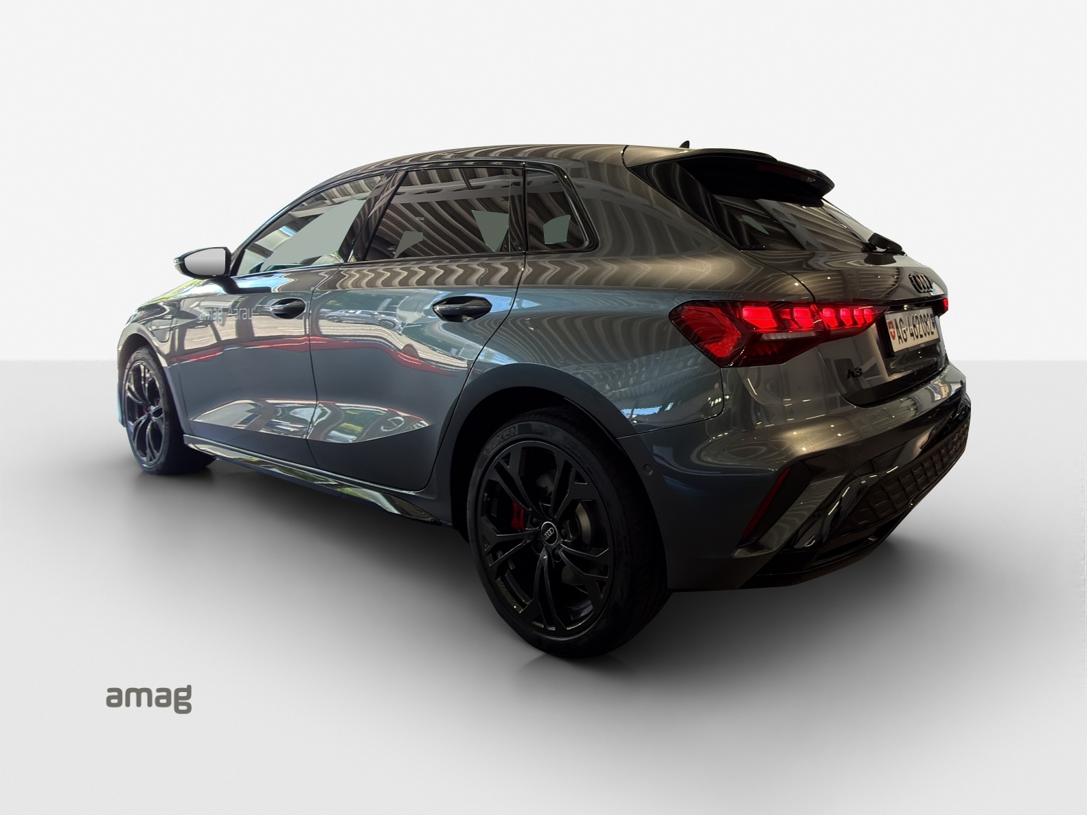 AUDI A3 Sportback TFSI e 200 kW S line Attraction S tronic-showroom-element-2
