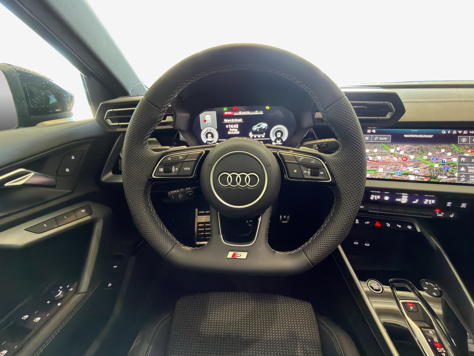 AUDI A3 Sportback TFSI e 200 kW S line Attraction S tronic-image-9