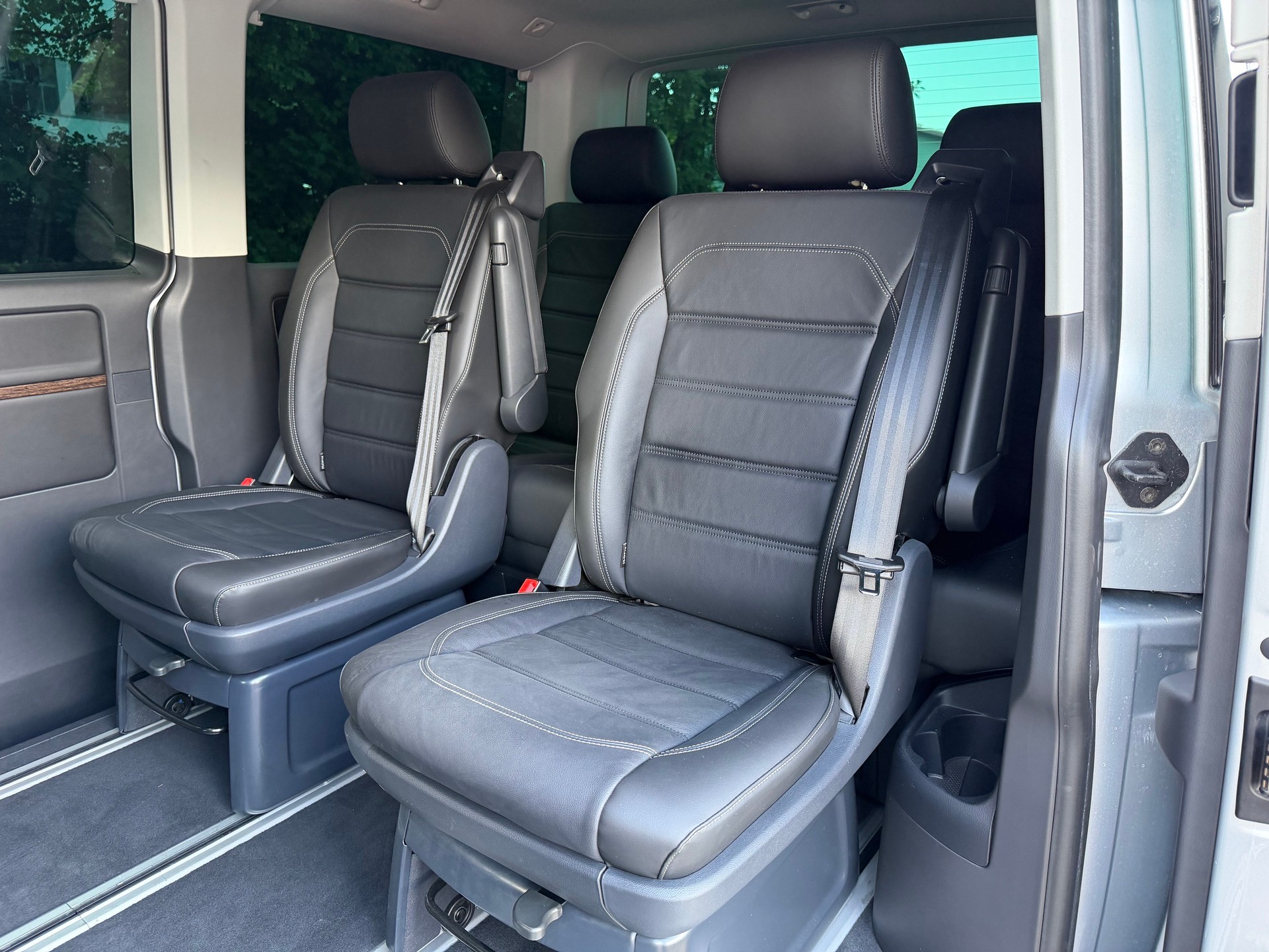 VW T6.1 Multivan 2.0 Bi-TDI Highline 4Motion DSG-image-14