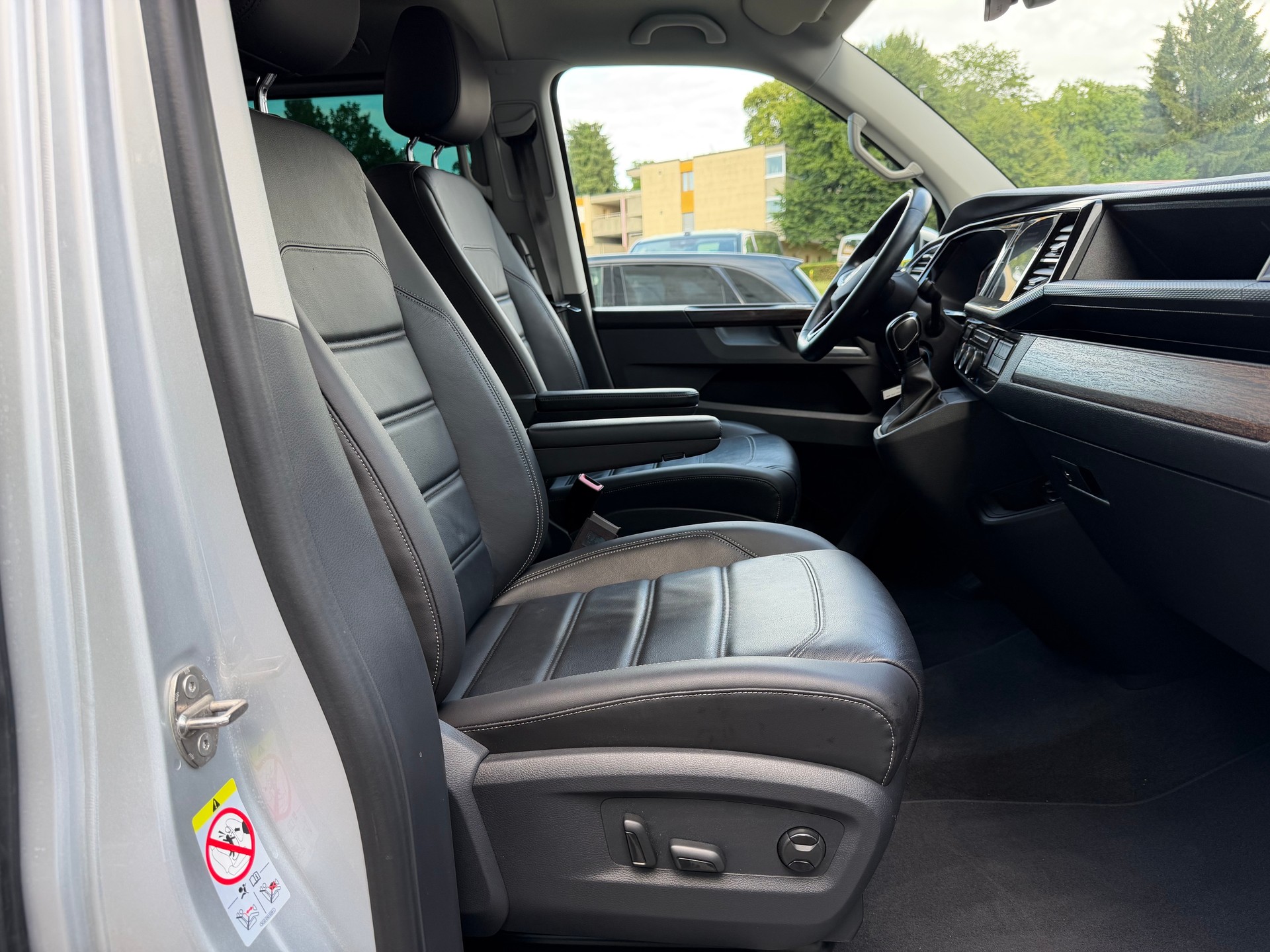 VW T6.1 Multivan 2.0 Bi-TDI Highline 4Motion DSG-image-17