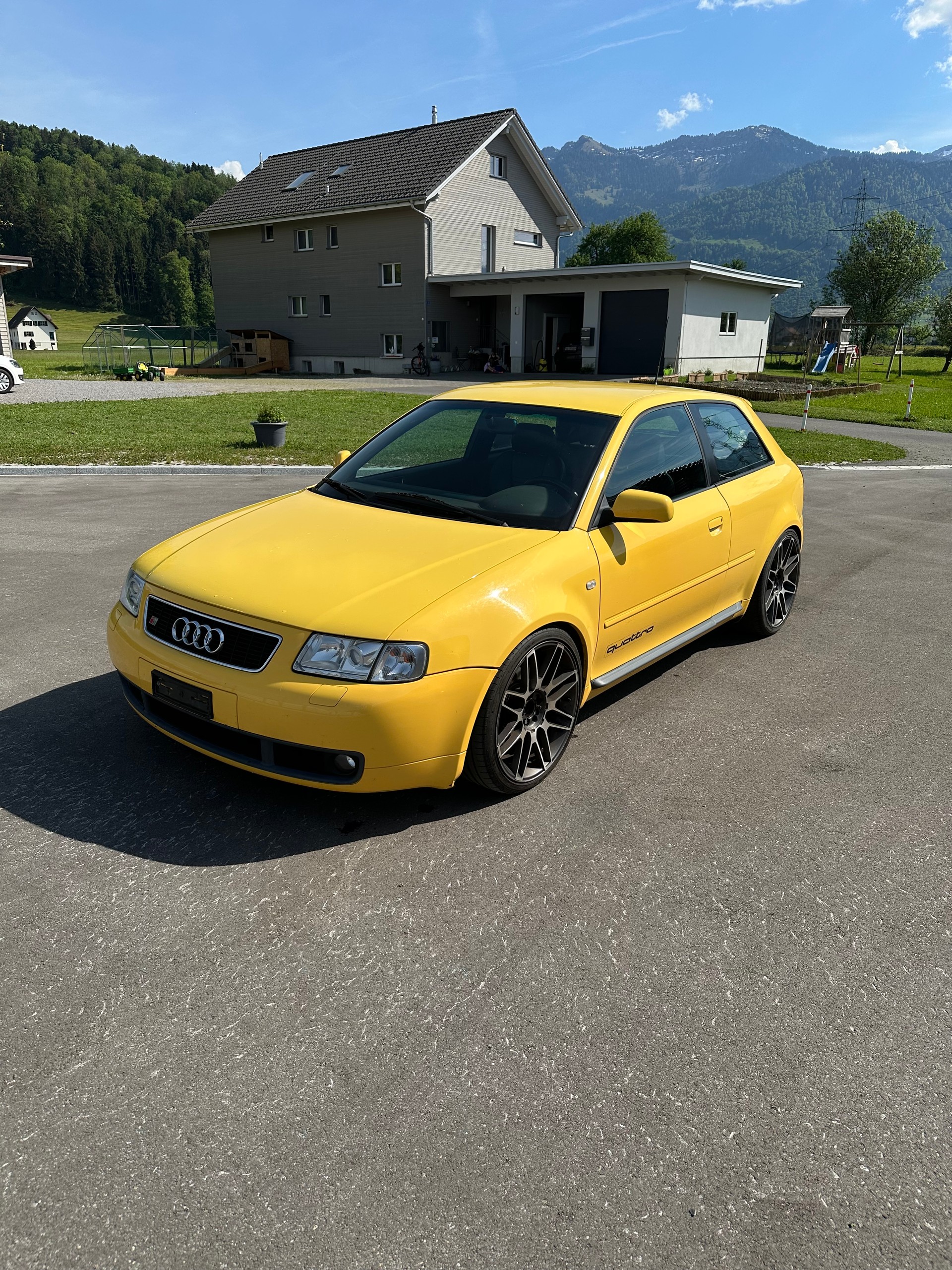 AUDI S3 quattro