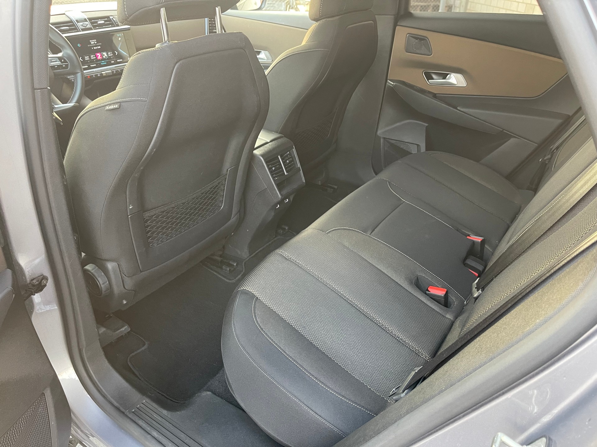 DS AUTOMOBILES DS 7 Crossback E-Tense 300 4x4 Louvre-image-13
