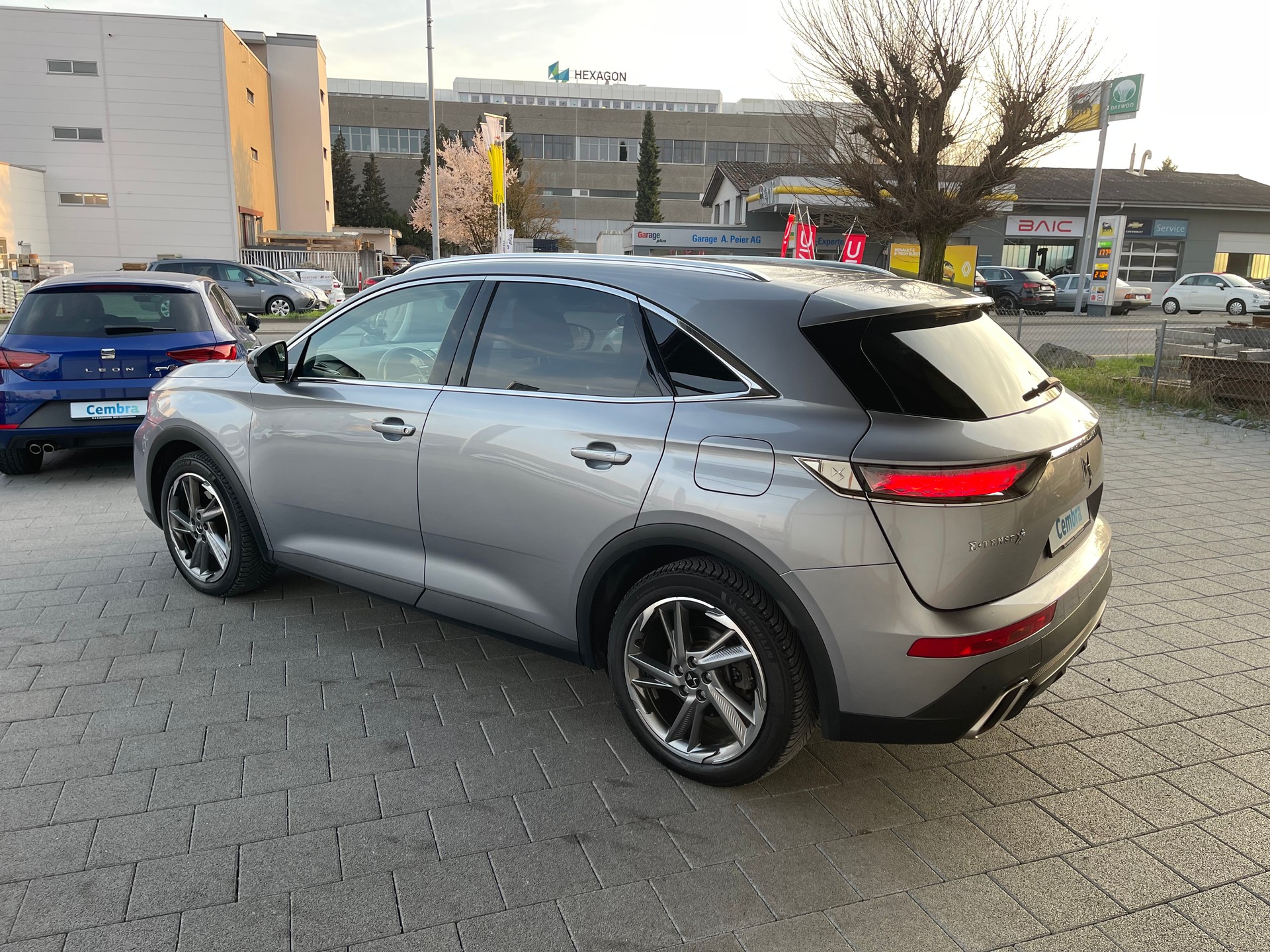 DS AUTOMOBILES DS 7 Crossback E-Tense 300 4x4 Louvre-image-5