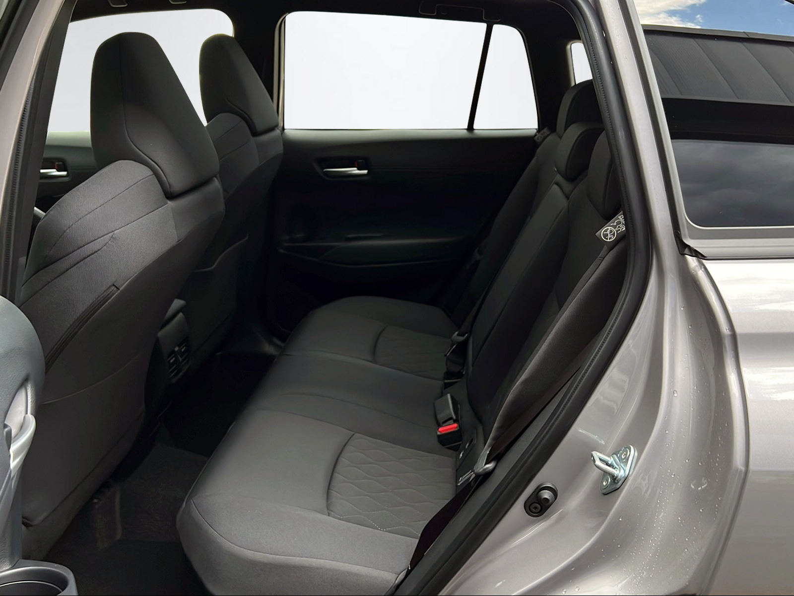 TOYOTA Corolla Cross 2.0 HSD Trend AWD-i-image-10