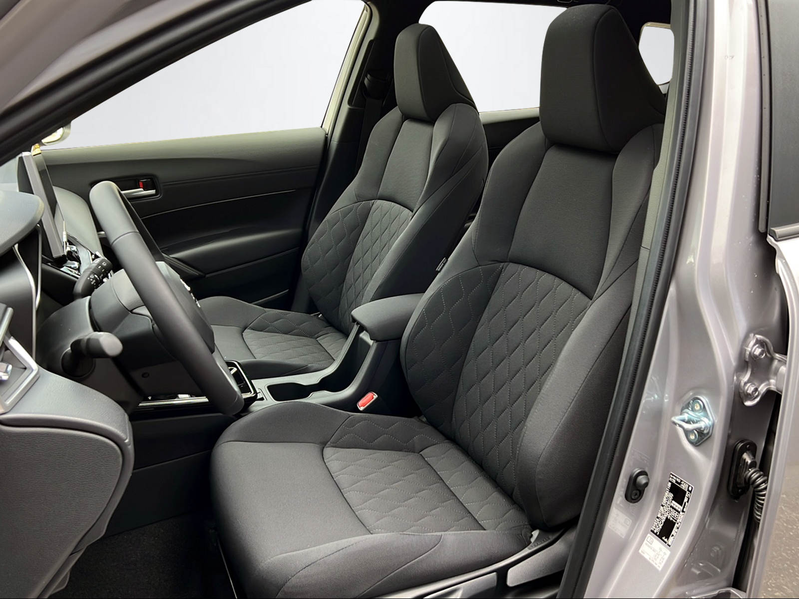 TOYOTA Corolla Cross 2.0 HSD Trend AWD-i-image-14