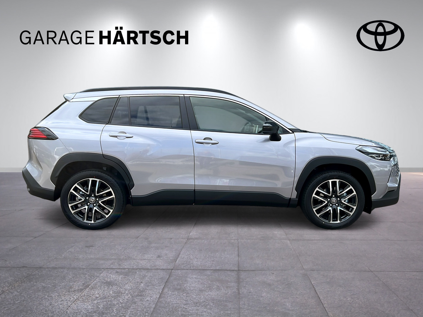 TOYOTA Corolla Cross 2.0 HSD Trend AWD-i-image-7