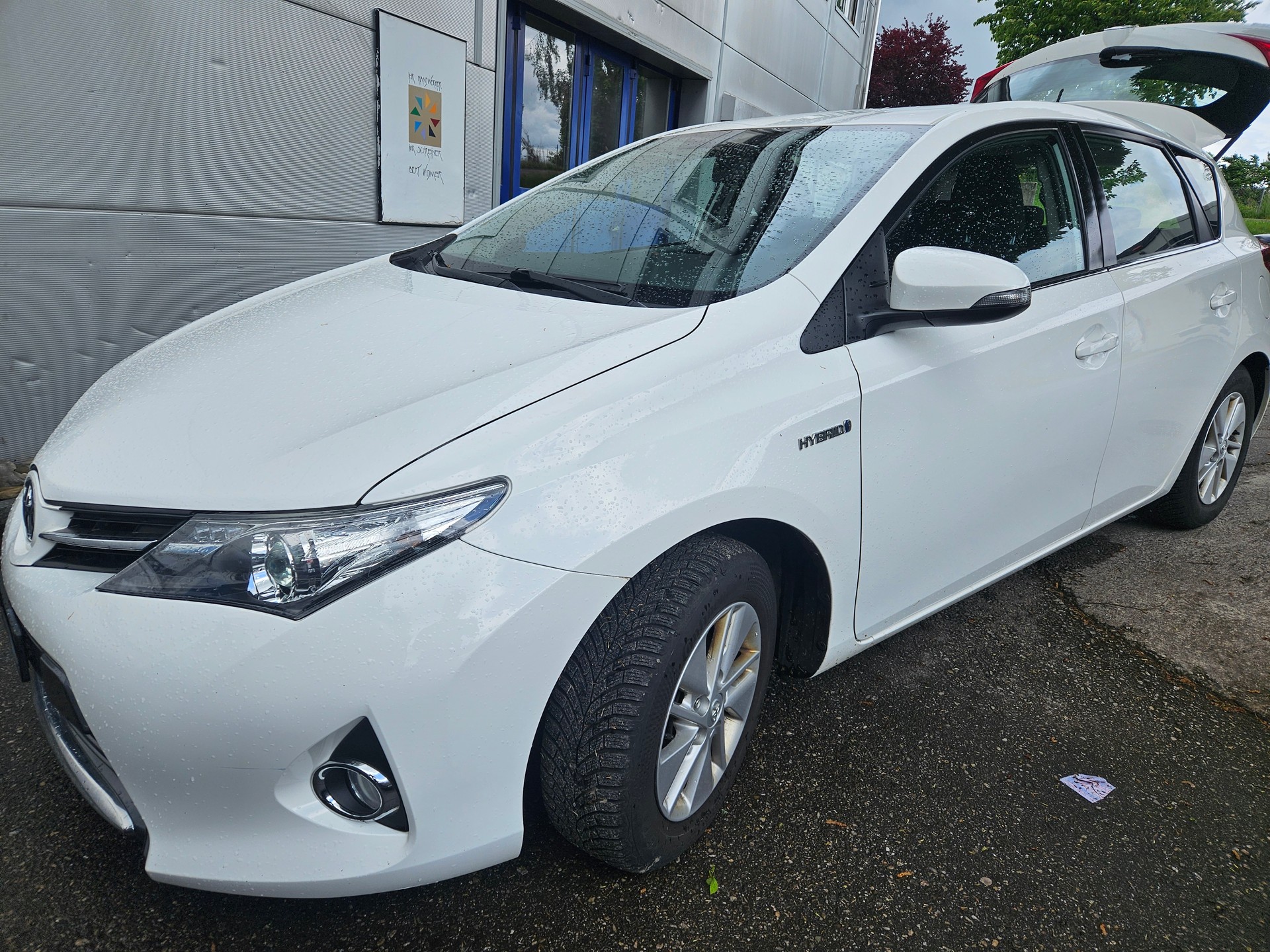TOYOTA Auris 1.8 16V HSD Linea Sol-image-2