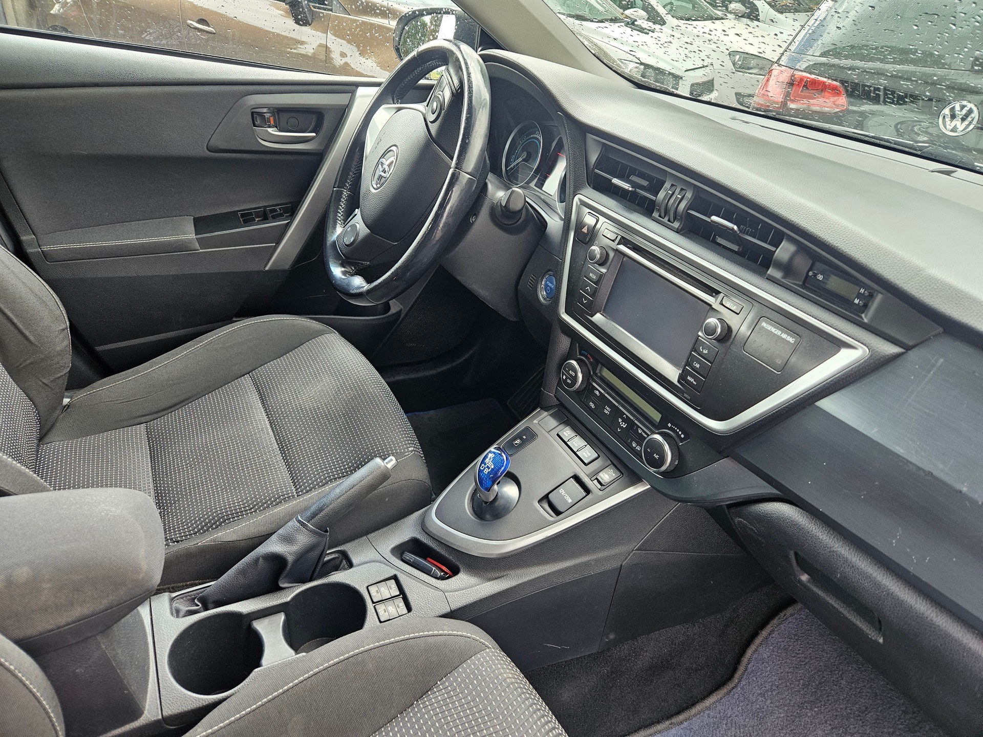 TOYOTA Auris 1.8 16V HSD Linea Sol-image-10
