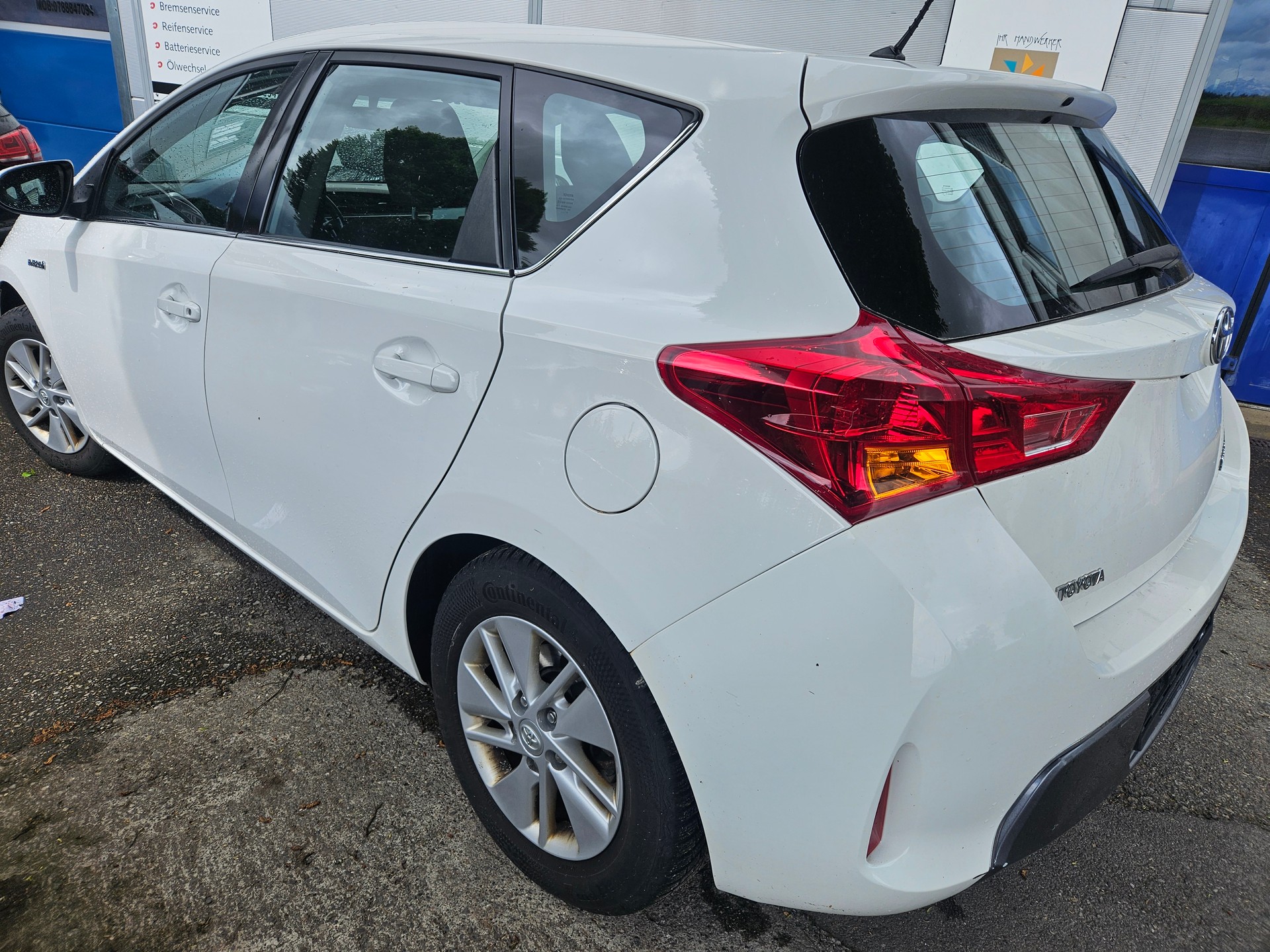 TOYOTA Auris 1.8 16V HSD Linea Sol-image-6
