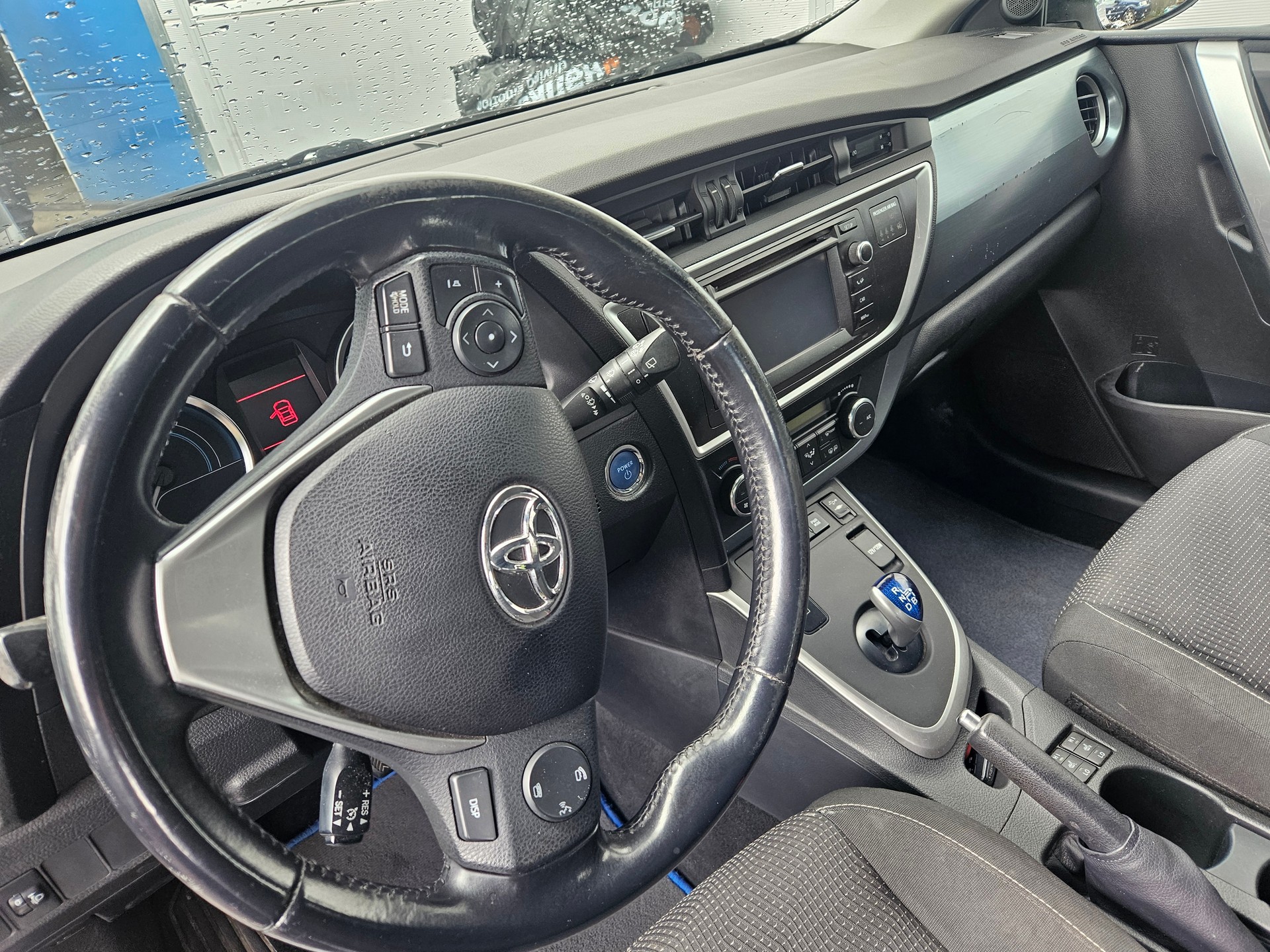 TOYOTA Auris 1.8 16V HSD Linea Sol-image-12