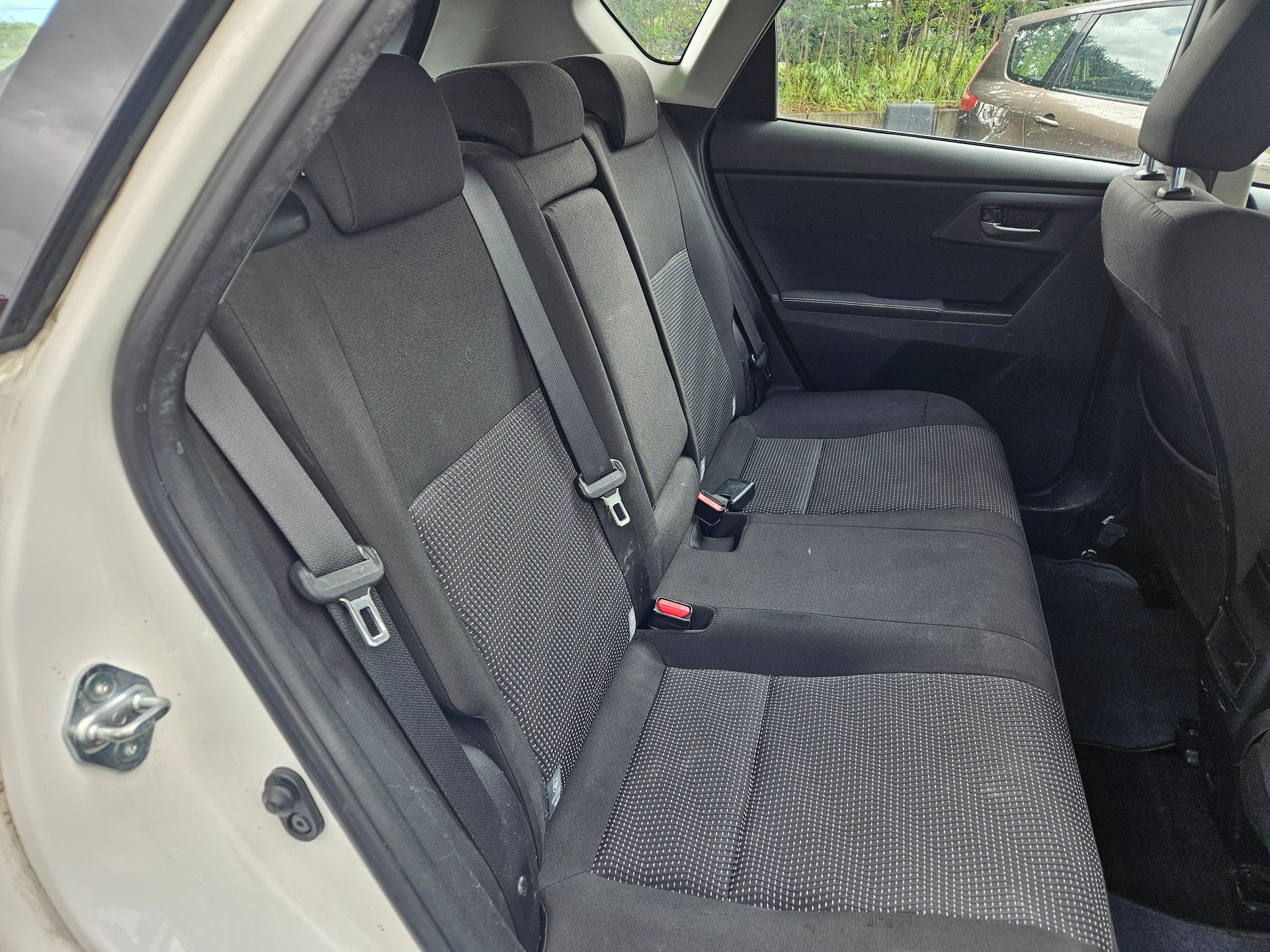 TOYOTA Auris 1.8 16V HSD Linea Sol-image-13