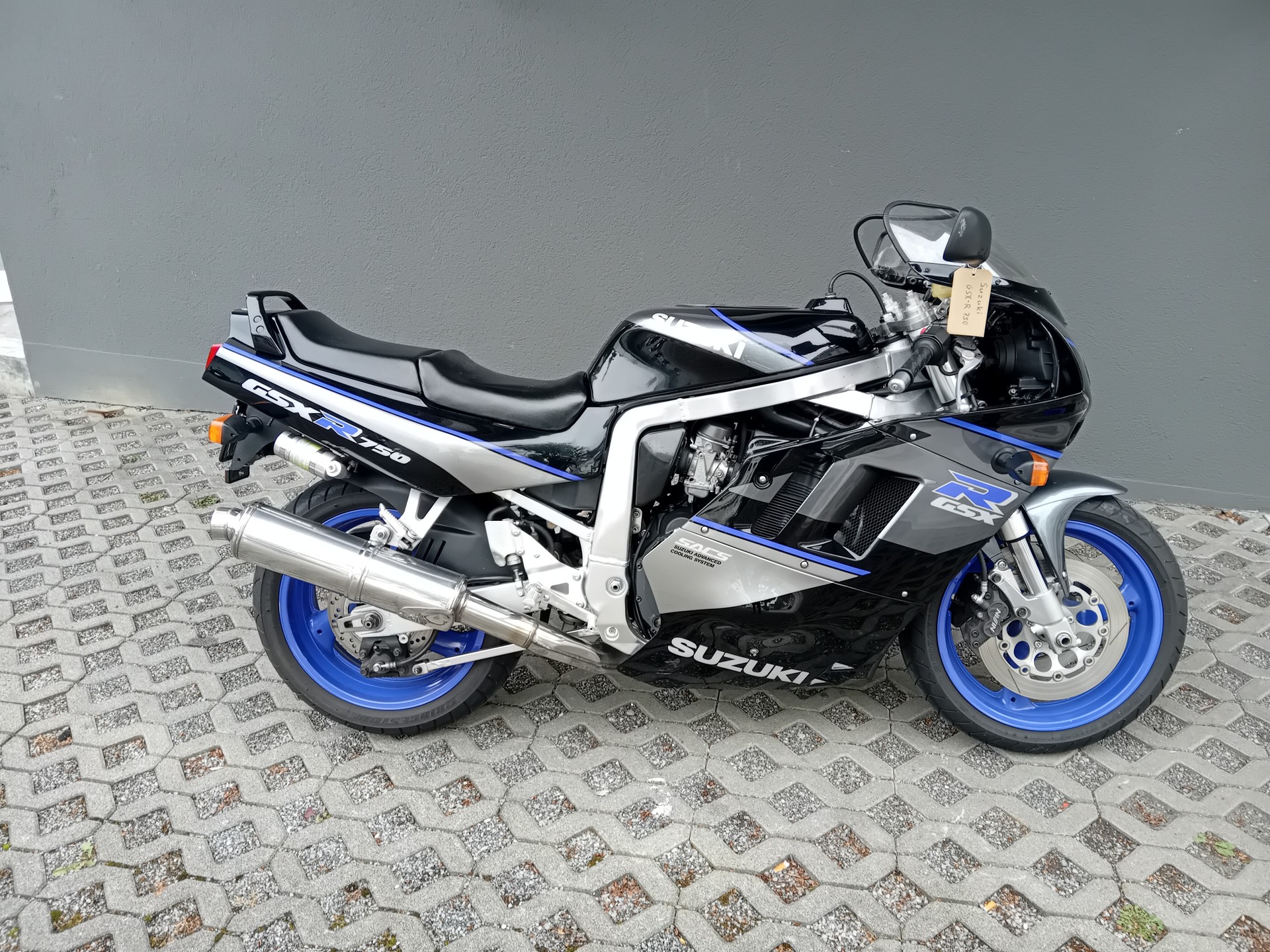 SUZUKI GSX-R 750-image-0