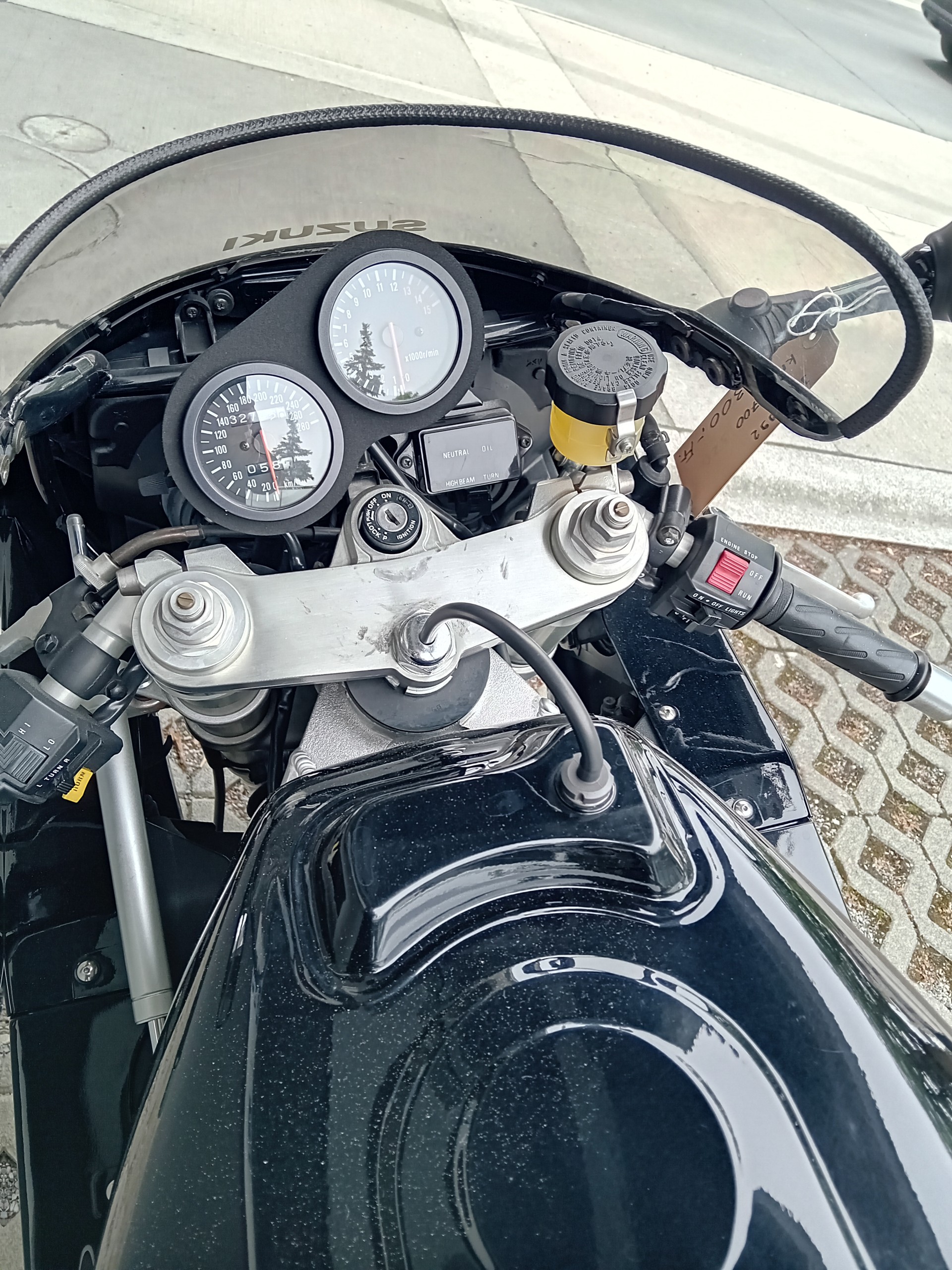 SUZUKI GSX-R 750-image-2
