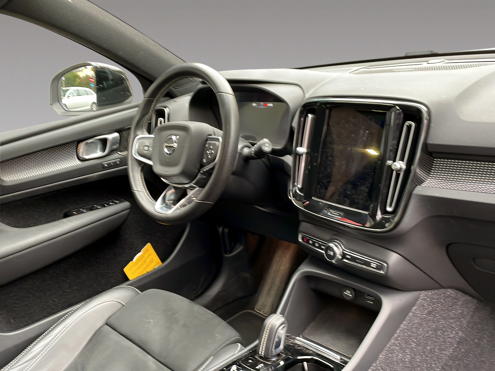 VOLVO XC40 T5 TwE R-Design DCT-image-7