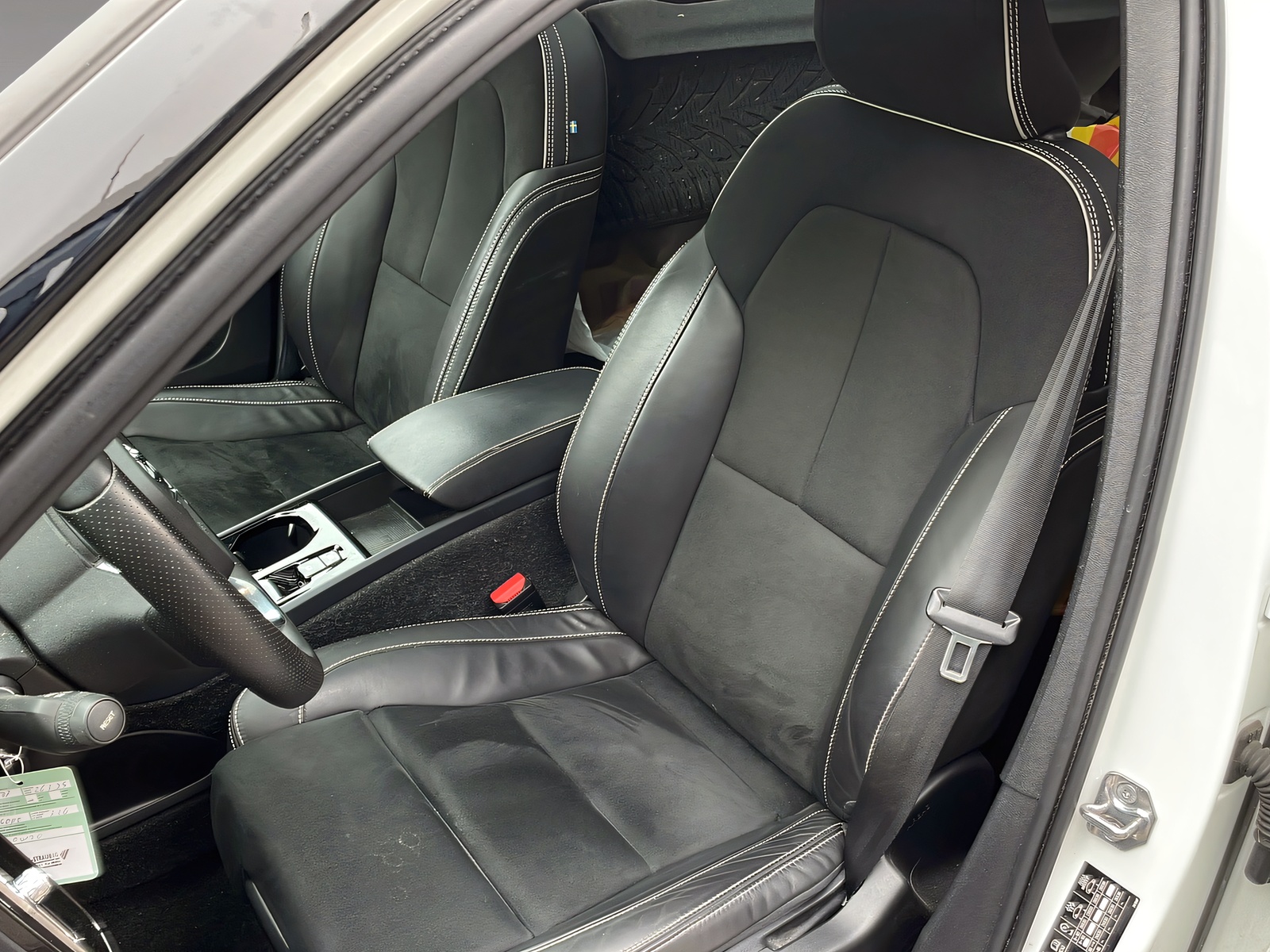 VOLVO XC40 T5 TwE R-Design DCT-image-10