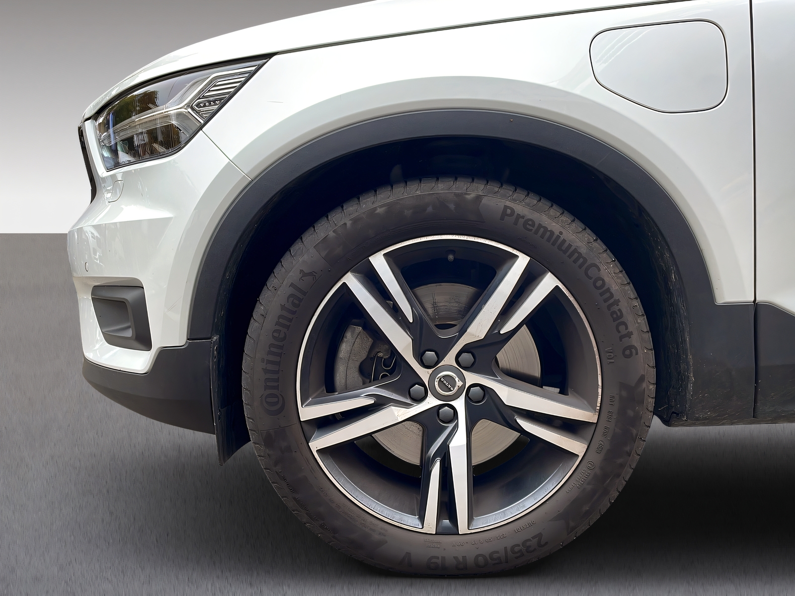 VOLVO XC40 T5 TwE R-Design DCT-image-5