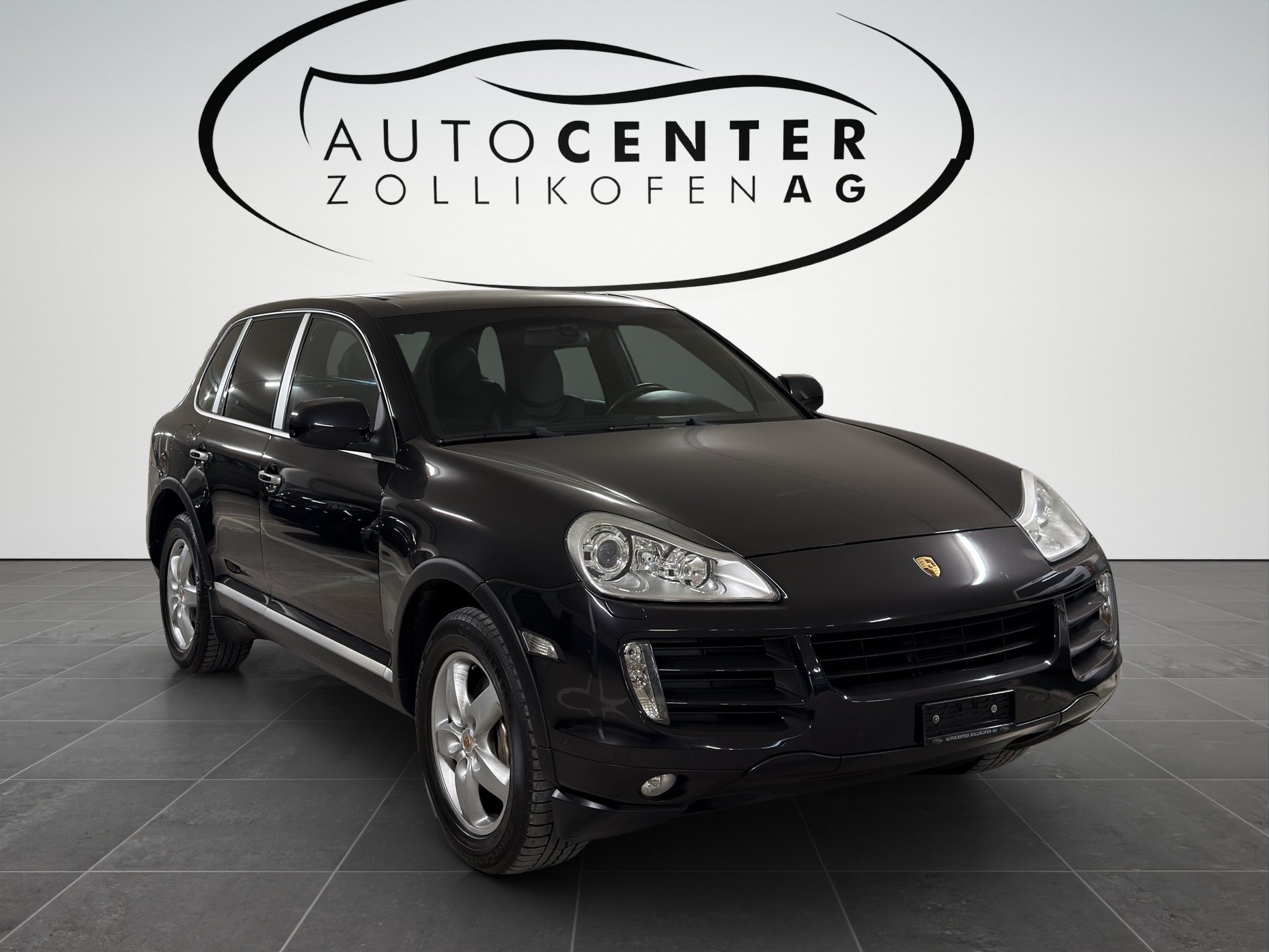 PORSCHE Cayenne S-showroom-element-1