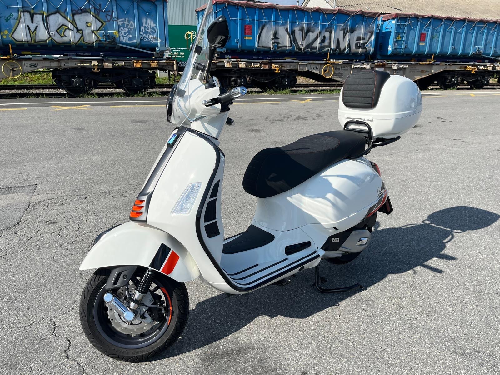 PIAGGIO GTS Super Sport-image-5