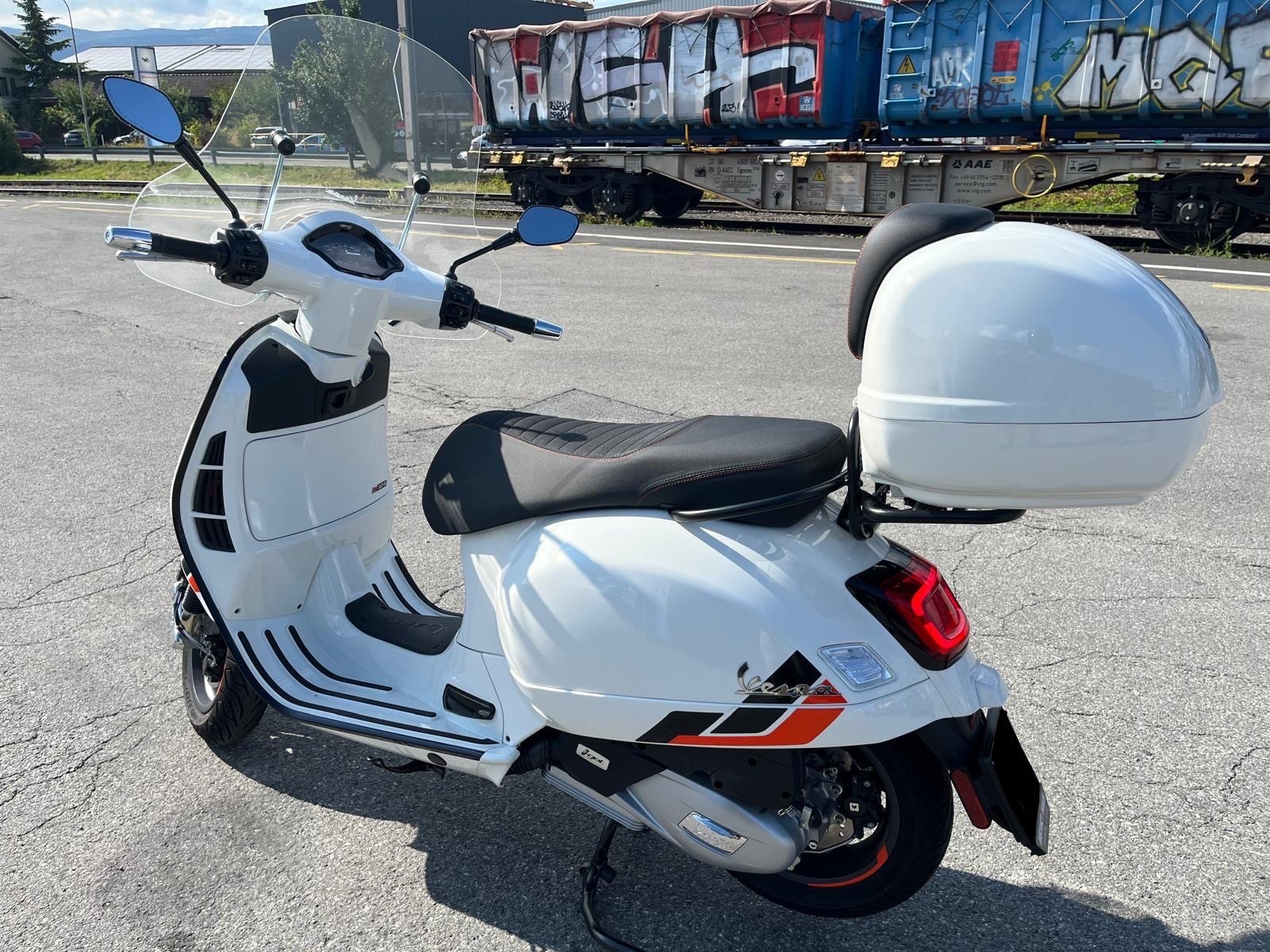 PIAGGIO GTS Super Sport-image-2