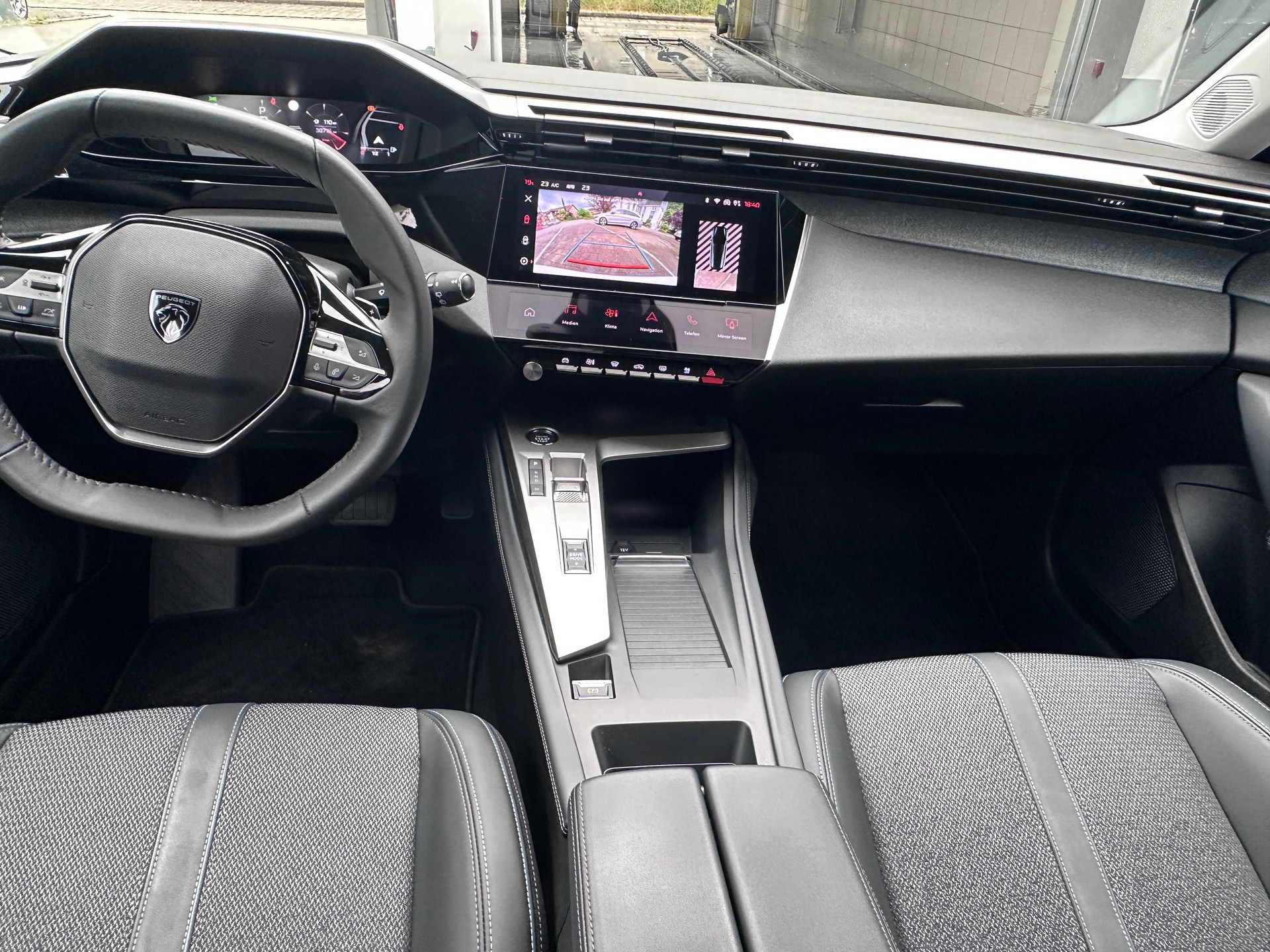 PEUGEOT 308 SW 1.5 BlueHDI Allure EAT8-image-8