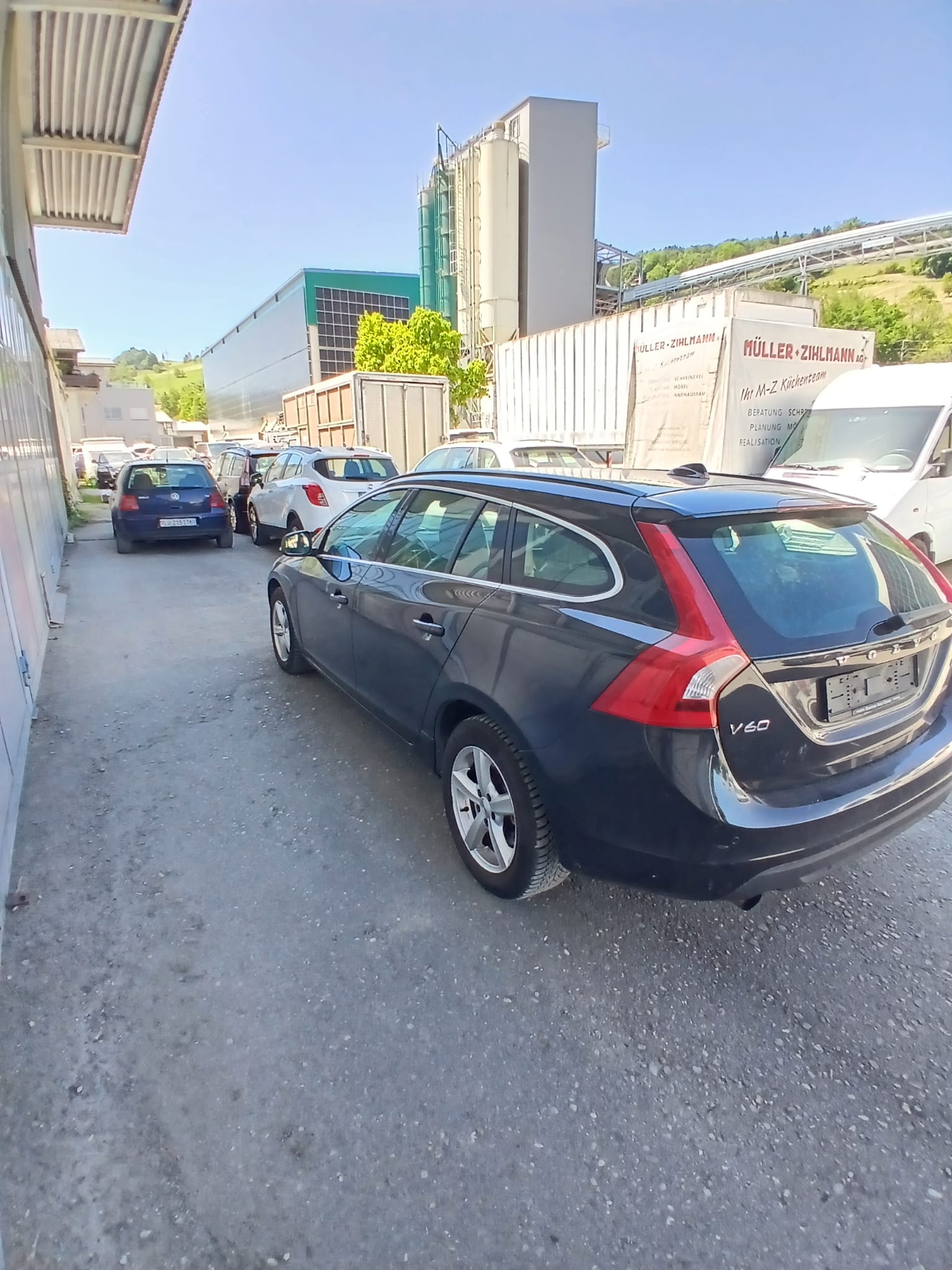 VOLVO V60 D4 Momentum Geartronic-image-5