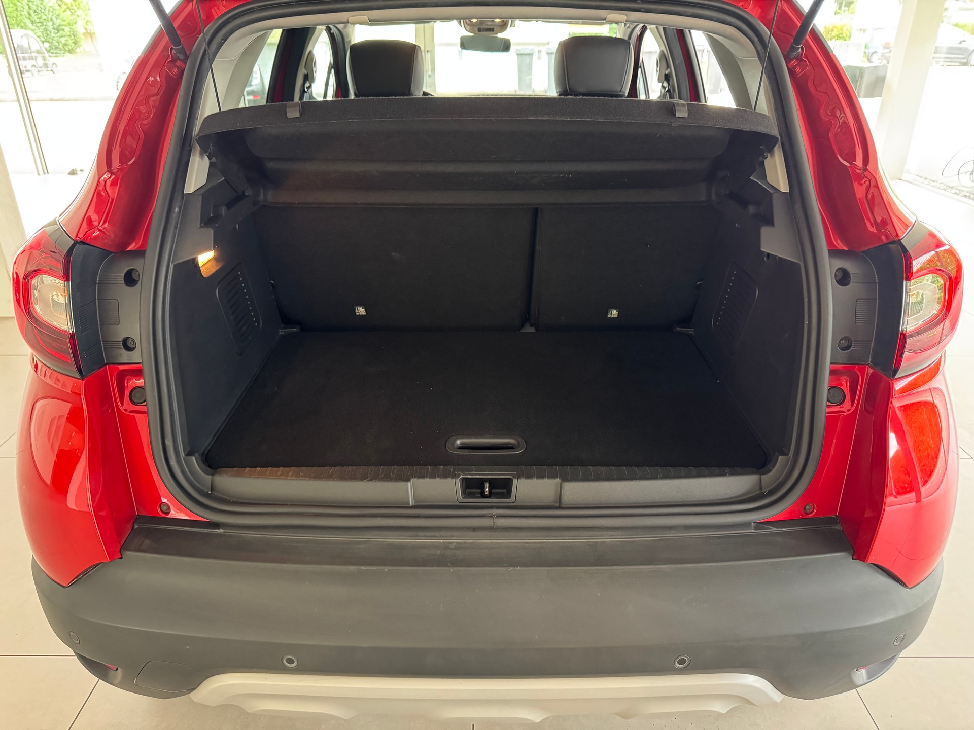RENAULT Captur 0.9 12V Intens-image-8