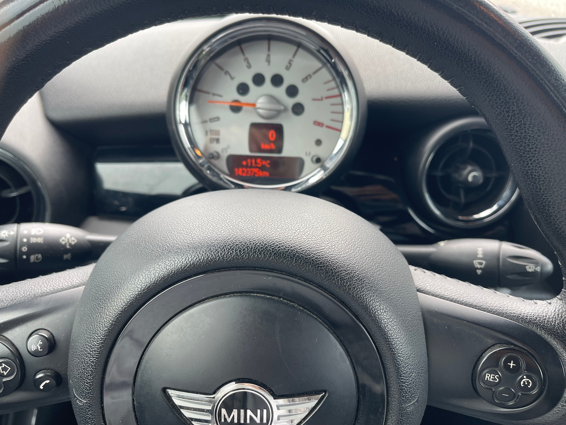 MINI One Cabriolet Ray-image-12