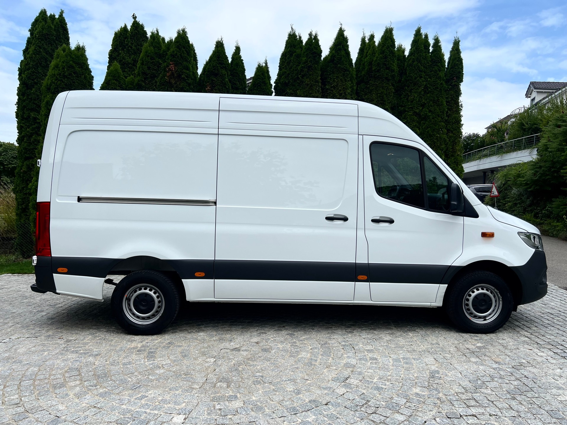 MERCEDES-BENZ Sprinter 317 CDI Standard 9G-TRONIC