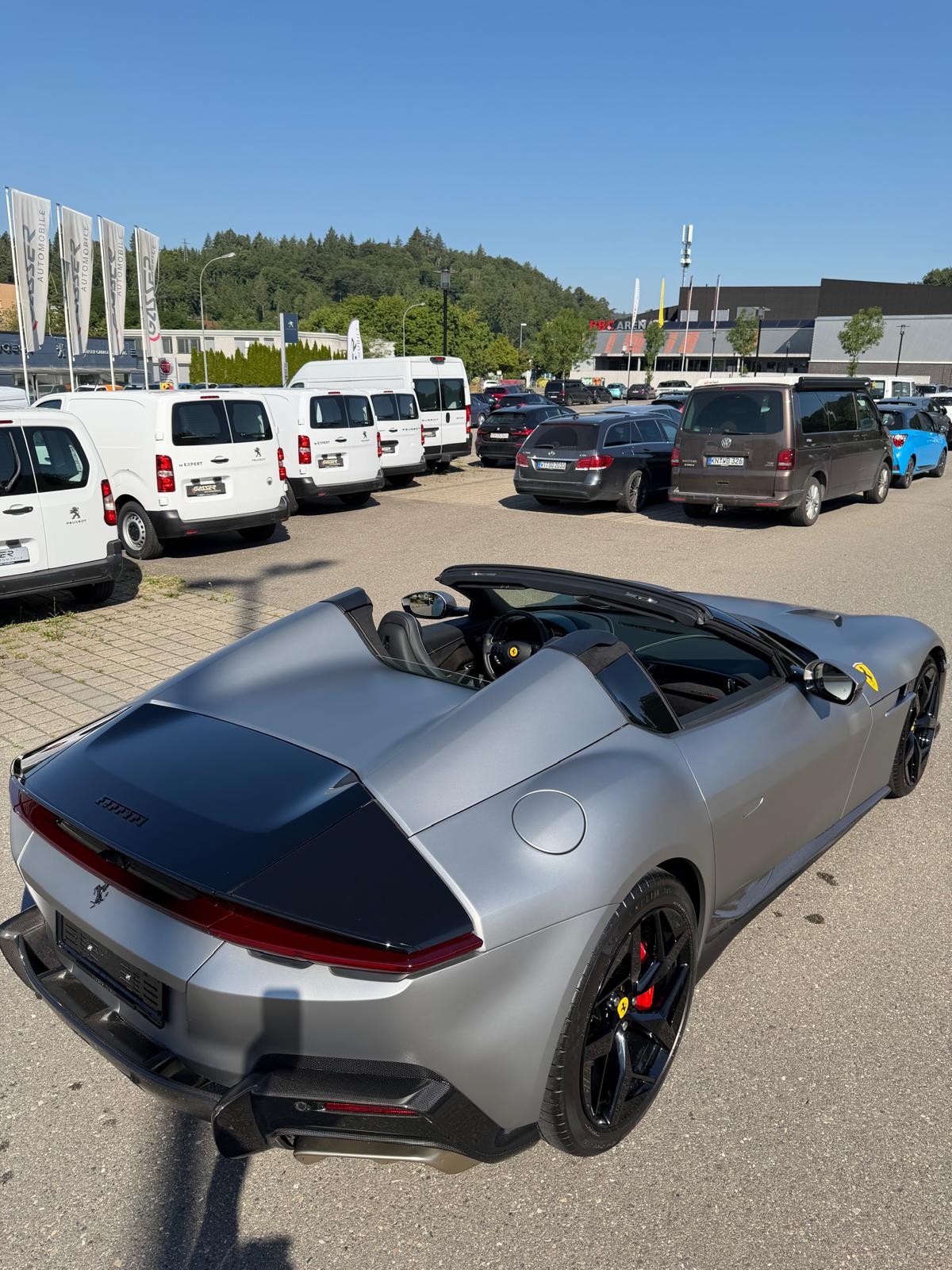 FERRARI 12 Cilindri Spider-image-18