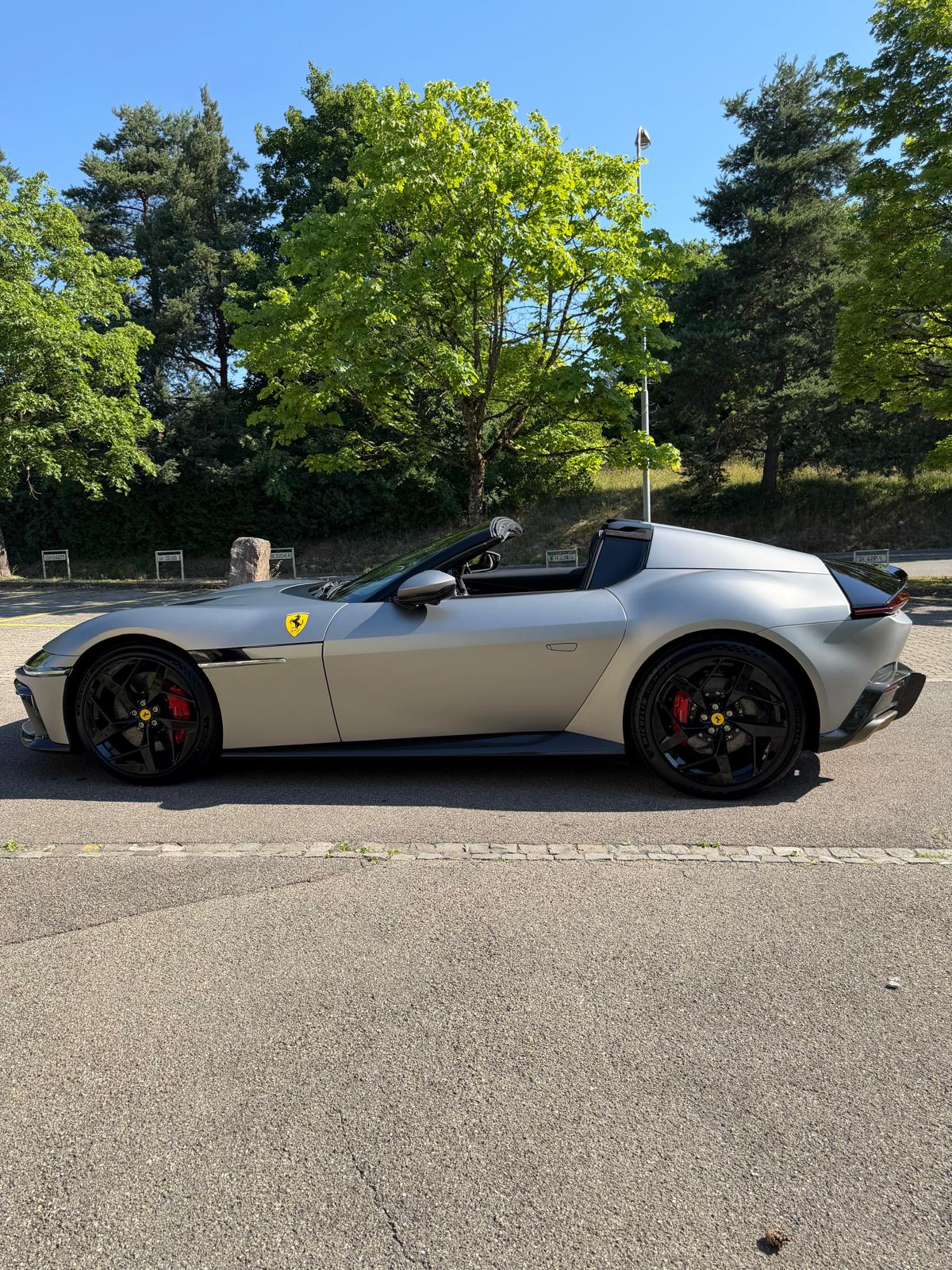 FERRARI 12 Cilindri Spider-image-17