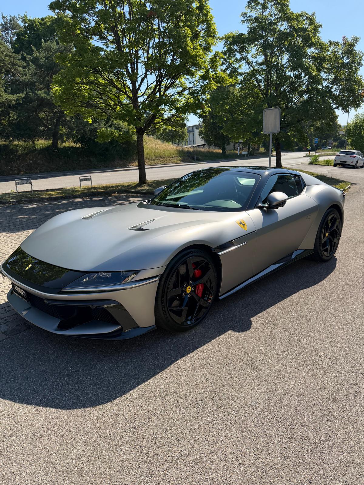 FERRARI 12 Cilindri Spider