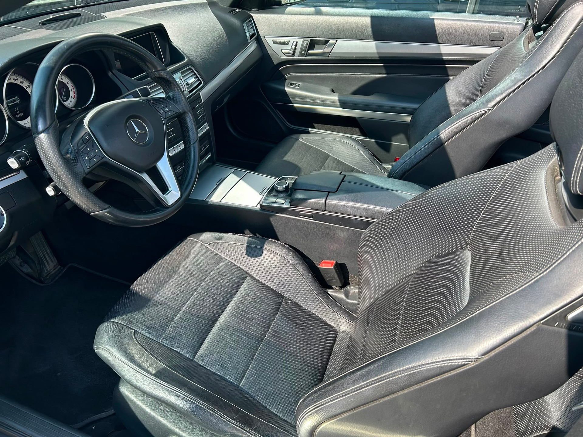 MERCEDES-BENZ E 250 7G-Tronic-image-19