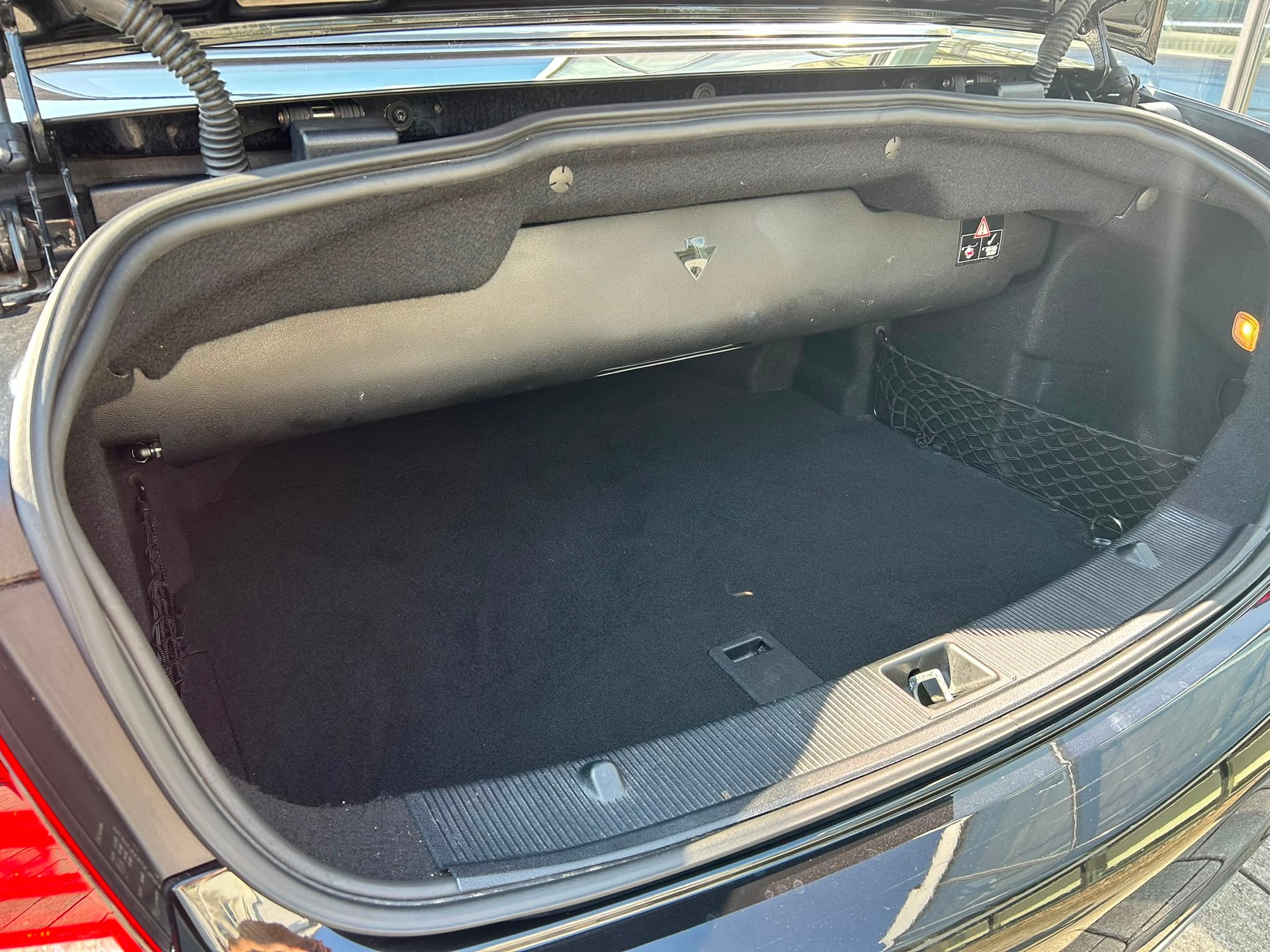 MERCEDES-BENZ E 250 7G-Tronic-image-21