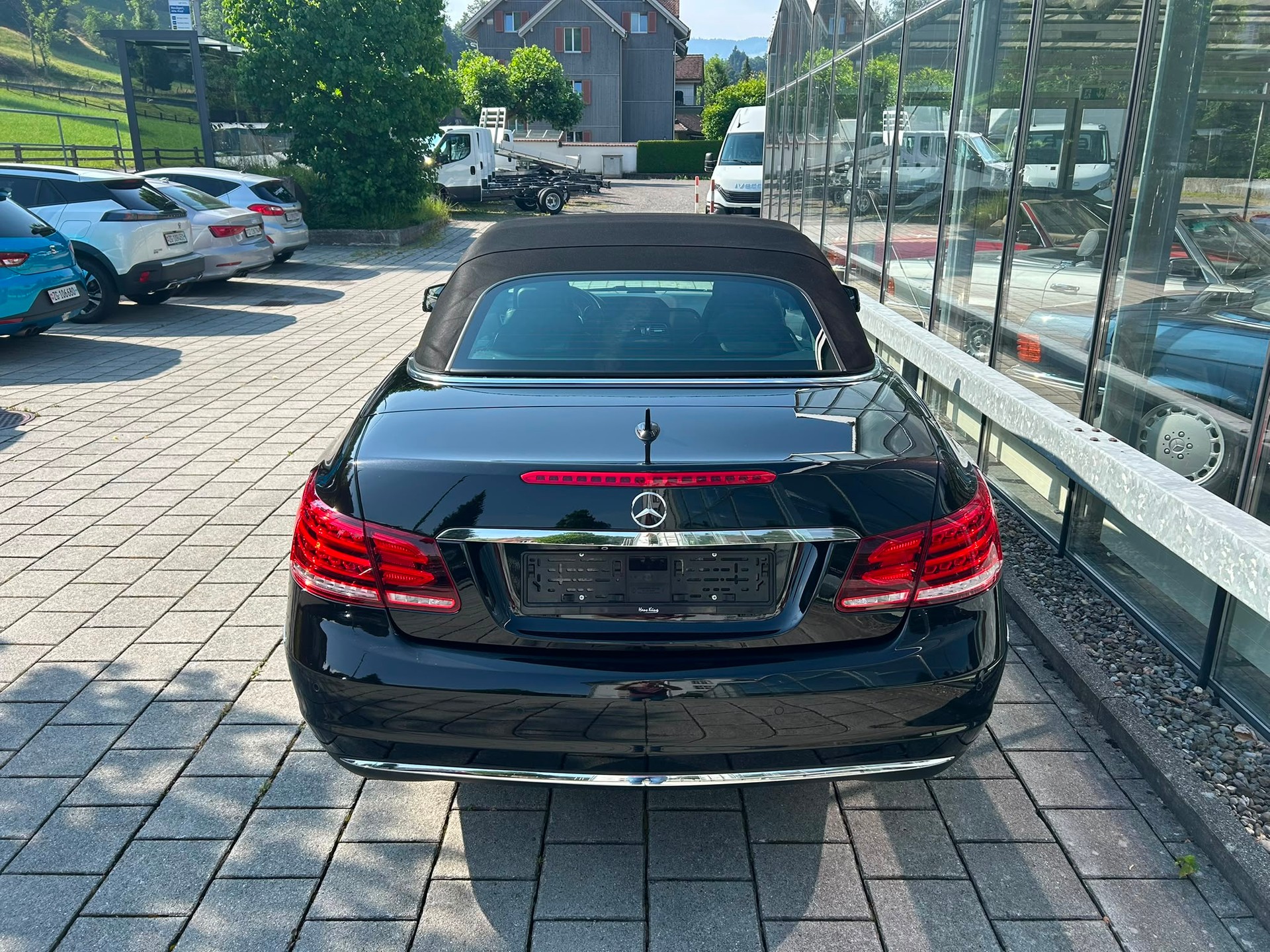 MERCEDES-BENZ E 250 7G-Tronic-image-5