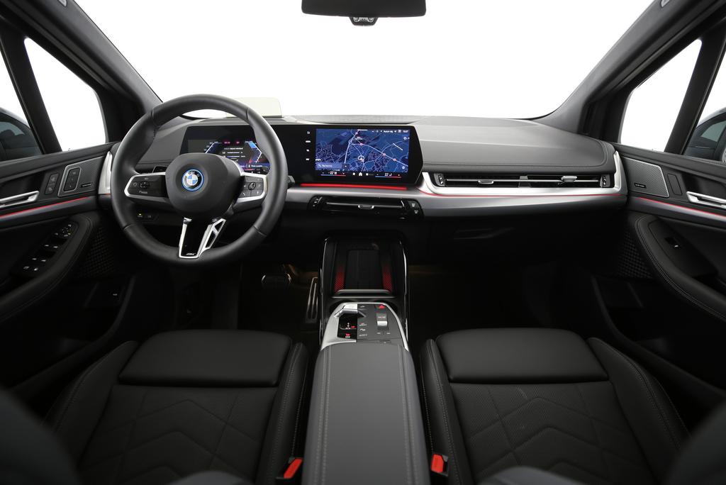 BMW 230e xDrive paddles Active Tourer-image-4