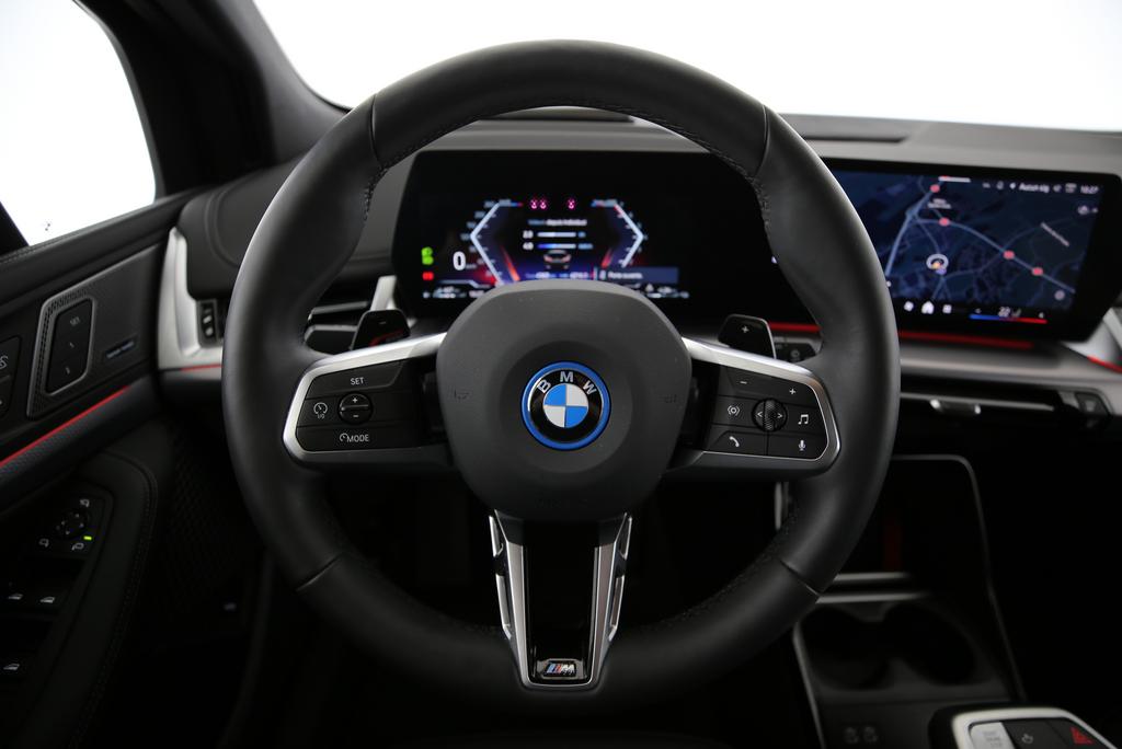 BMW 230e xDrive paddles Active Tourer-image-5