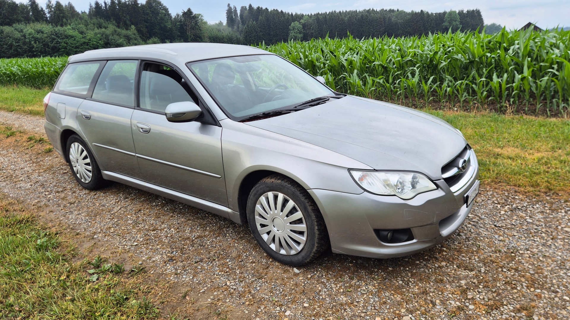 SUBARU Legacy 2.0R AWD Swiss-image-1
